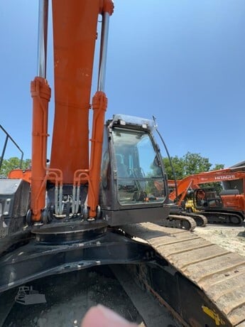 2024 Hitachi ZX490 LC-6 — Wise, Virginia — $349,900 — photo 3
