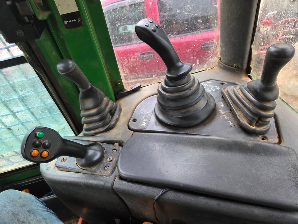 2014 John Deere 848H — Granite Falls, NC — $87,500 — photo 4