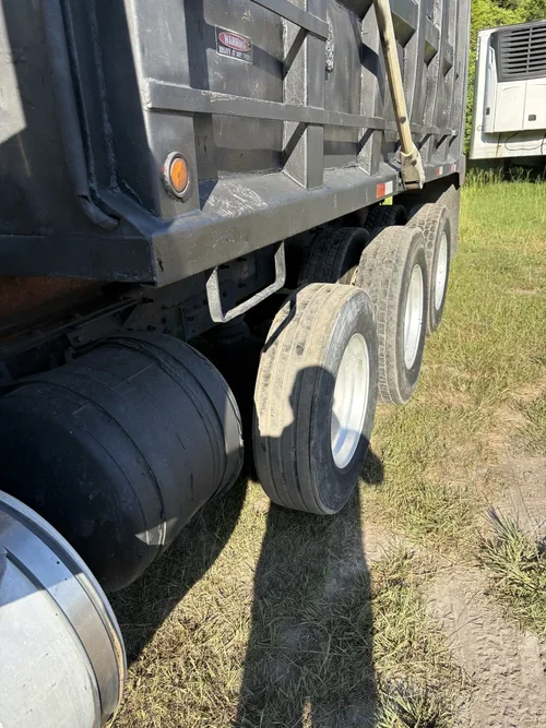 2001 Mack RD 600 — $32,900 — photo 12