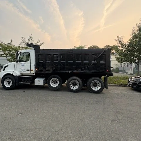 2007 Volvo VNL — Reading, Massachusetts — $55,000 — photo 3