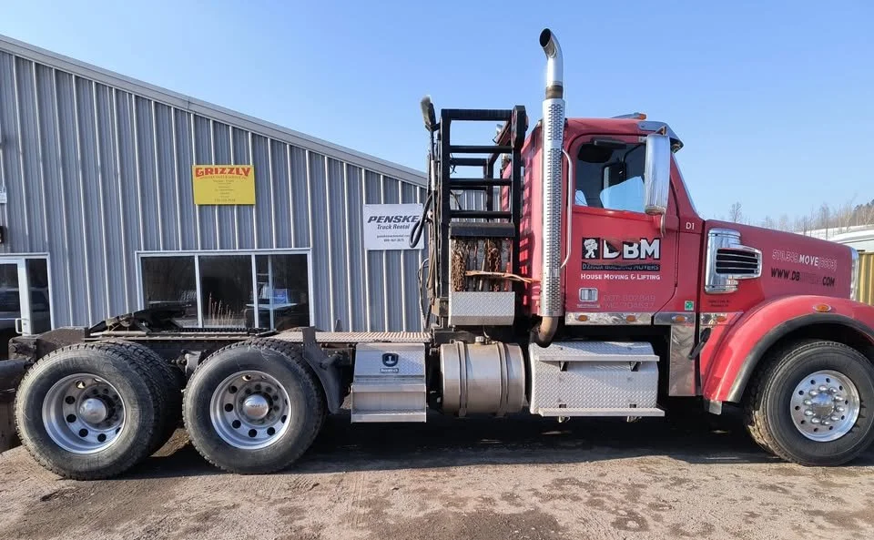 2011 Freightliner Coronado — Reading, Massachusetts — $75,000 — photo 2