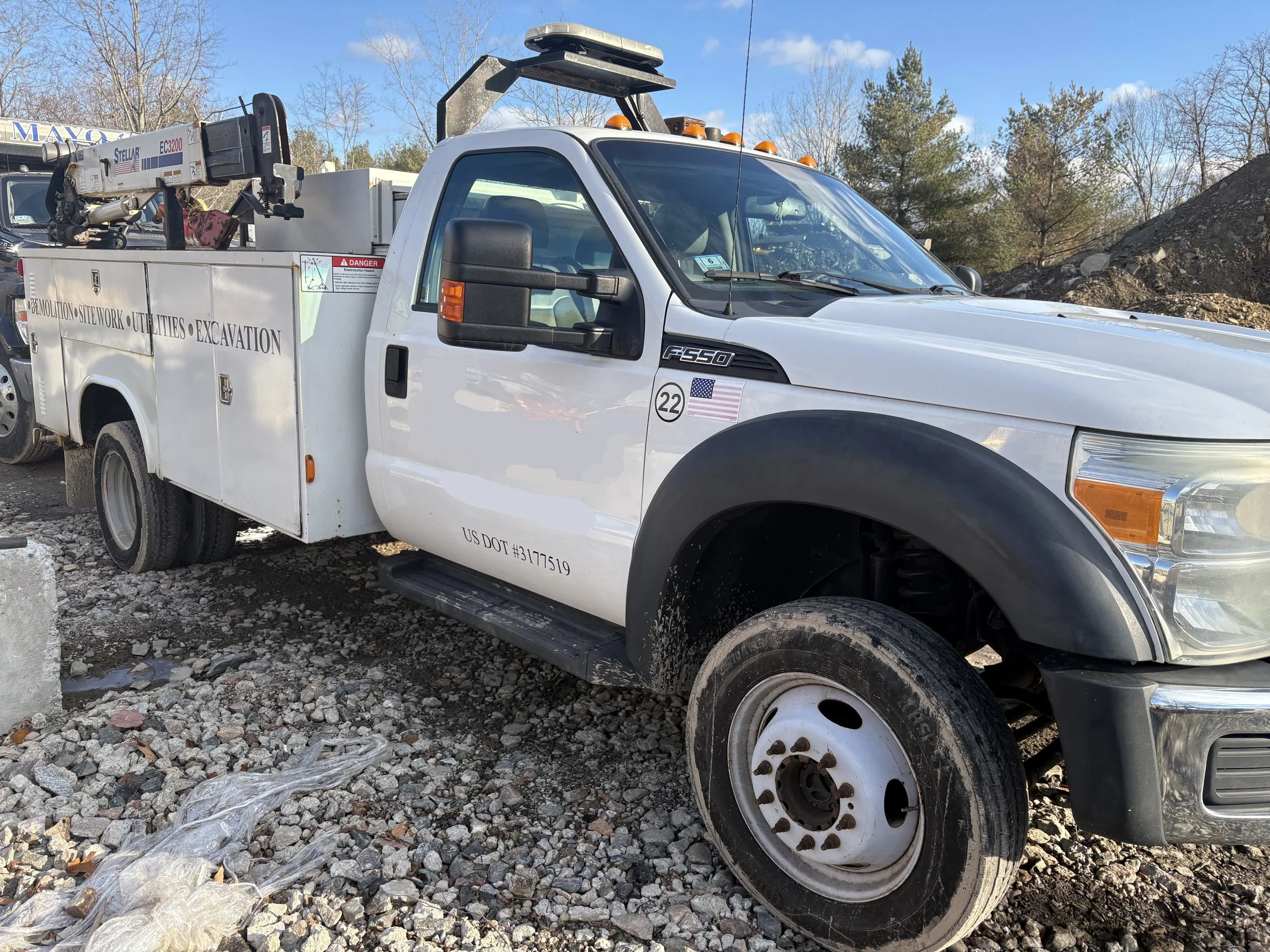 2014 Ford F550 — Reading, Massachusetts — $28,900 — photo 2