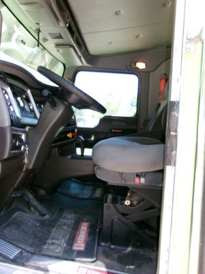 2014 Kenworth T800 — Pepperell, Massachusetts — $79,900 — photo 5