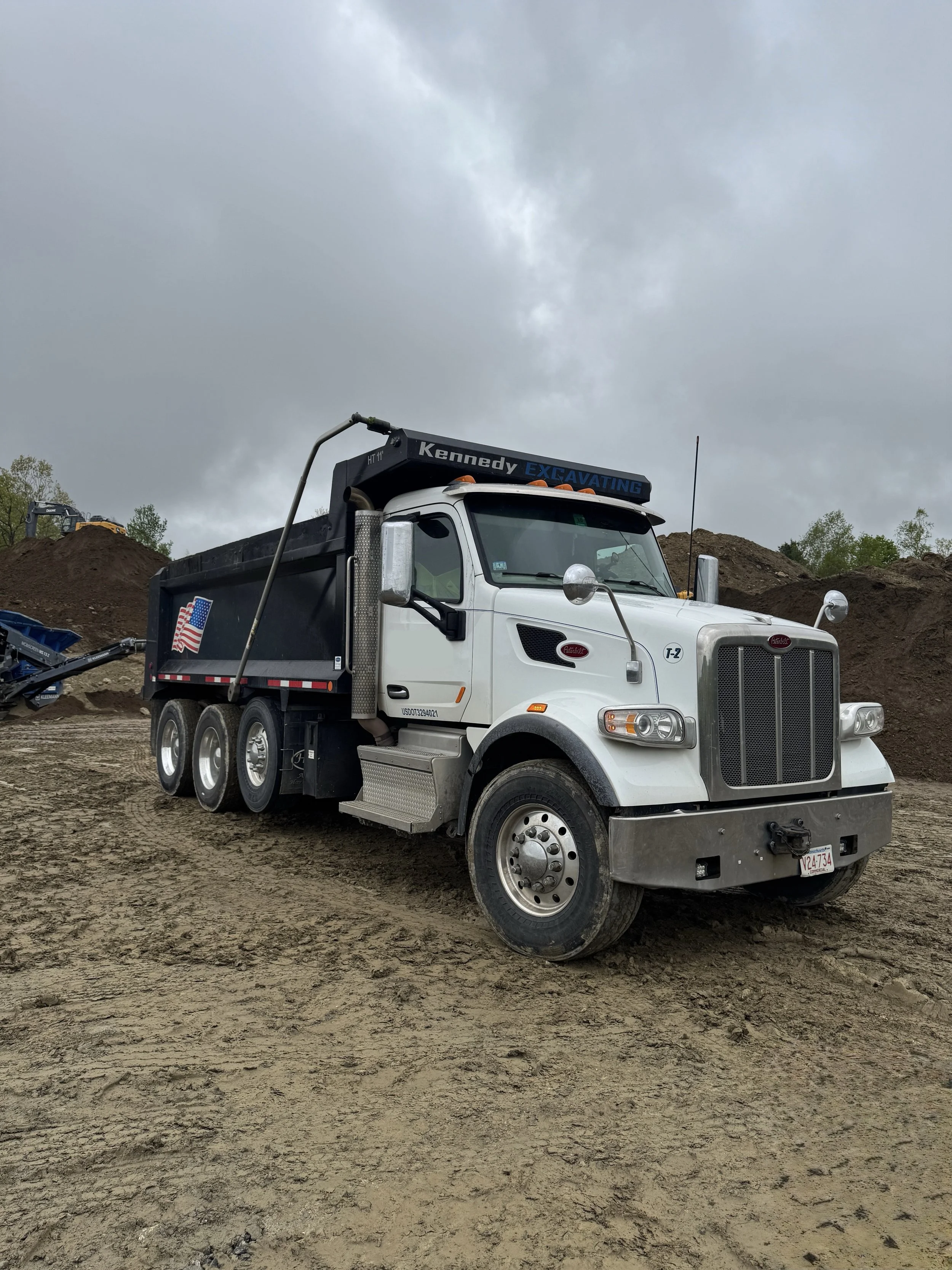 2020 Peterbilt 567 Tri-Axle Dump Truck — Peterbilt 567 — Reading, Massachusetts