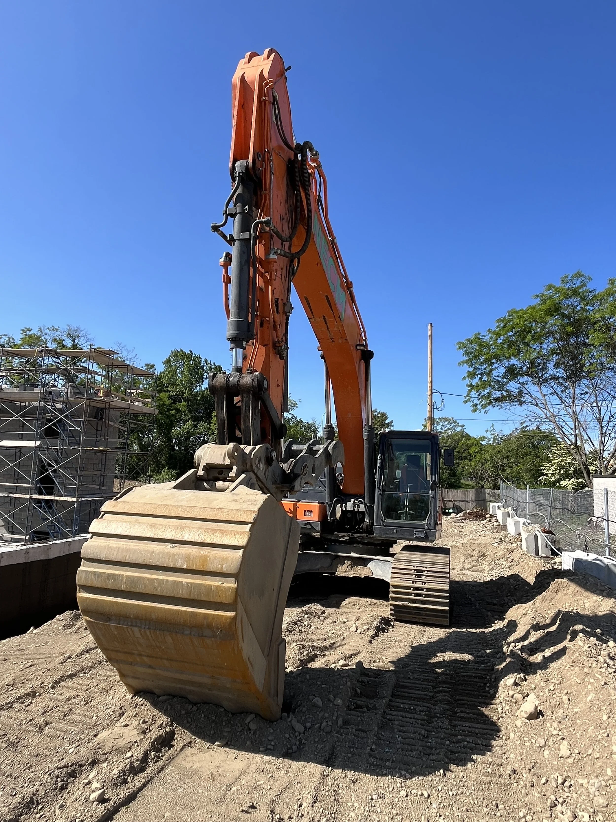 2021 Doosan DX300LC-5 — Reading, Massachusetts — $129,000 — photo 3
