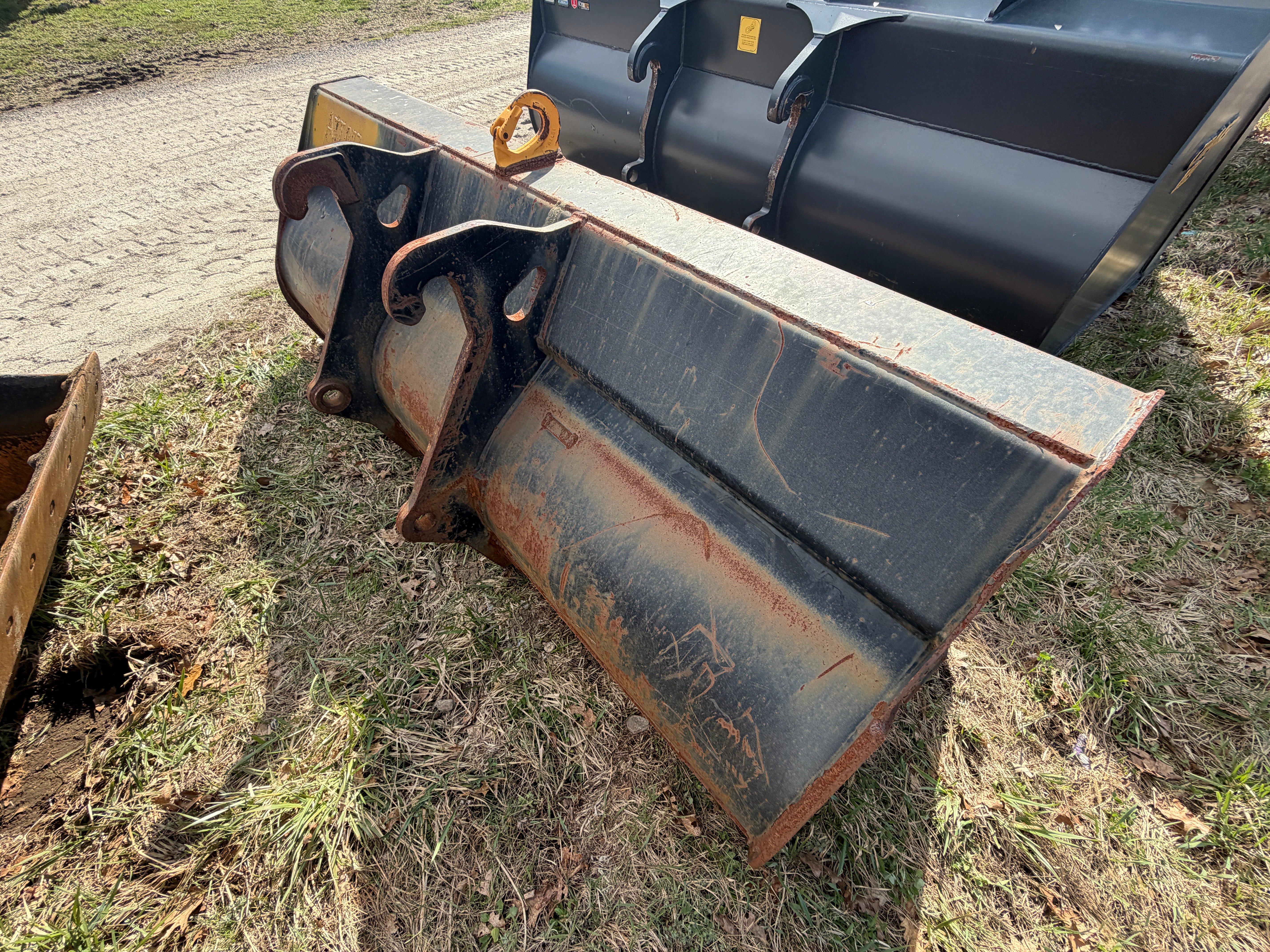 CAT Grapple Bucket — Providence, RI — $4,500 — photo 4