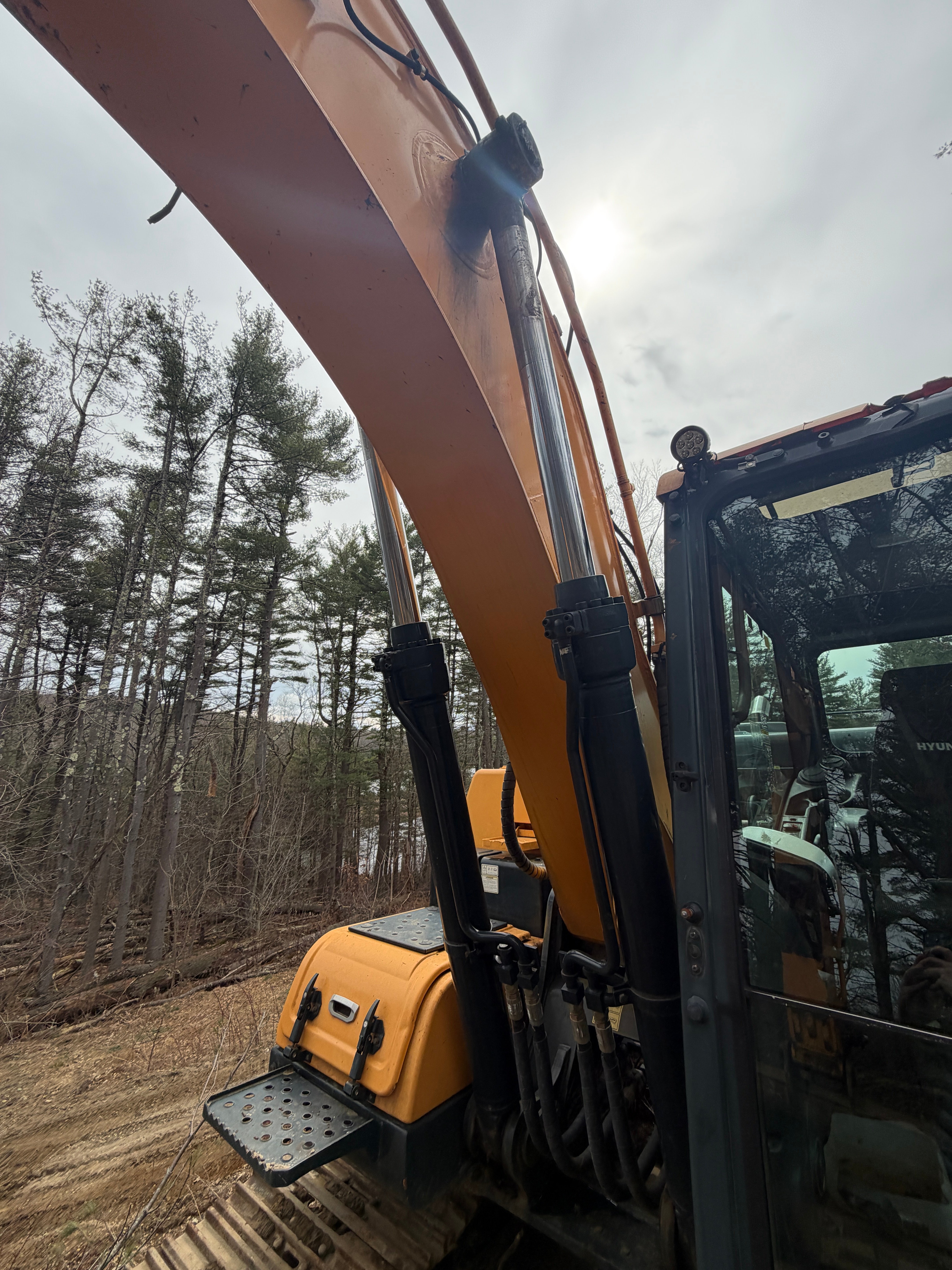 Hyundai HX160L — Leicester, Massachusetts — $76,000 — photo 6