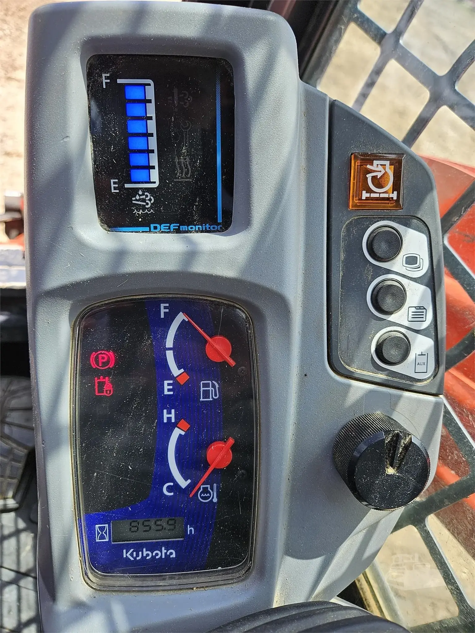 2019 Kubota SVL95-2S — Bremen, Ohio — $74,990 — photo 11