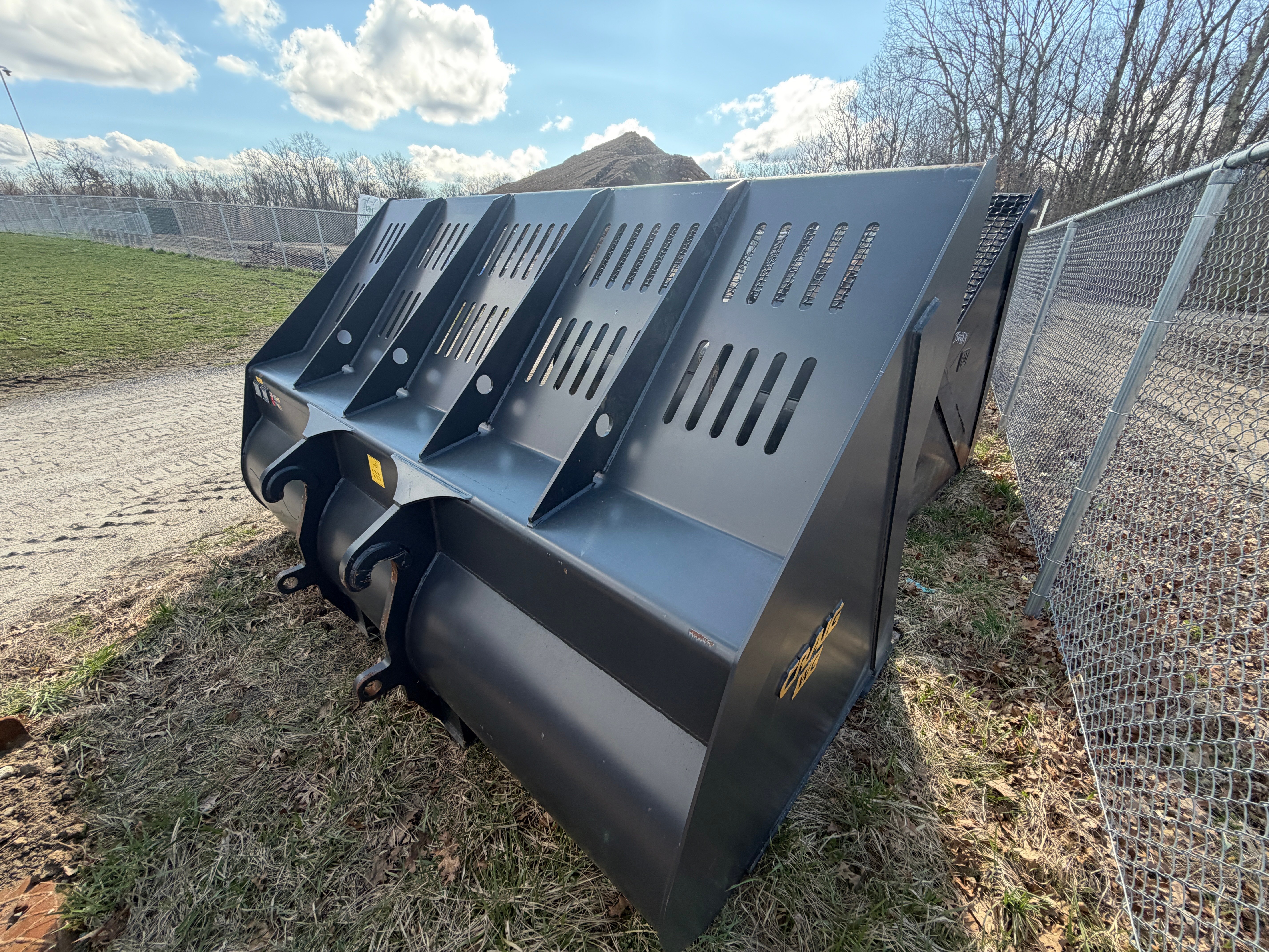 Craig High-Capacity Bucket