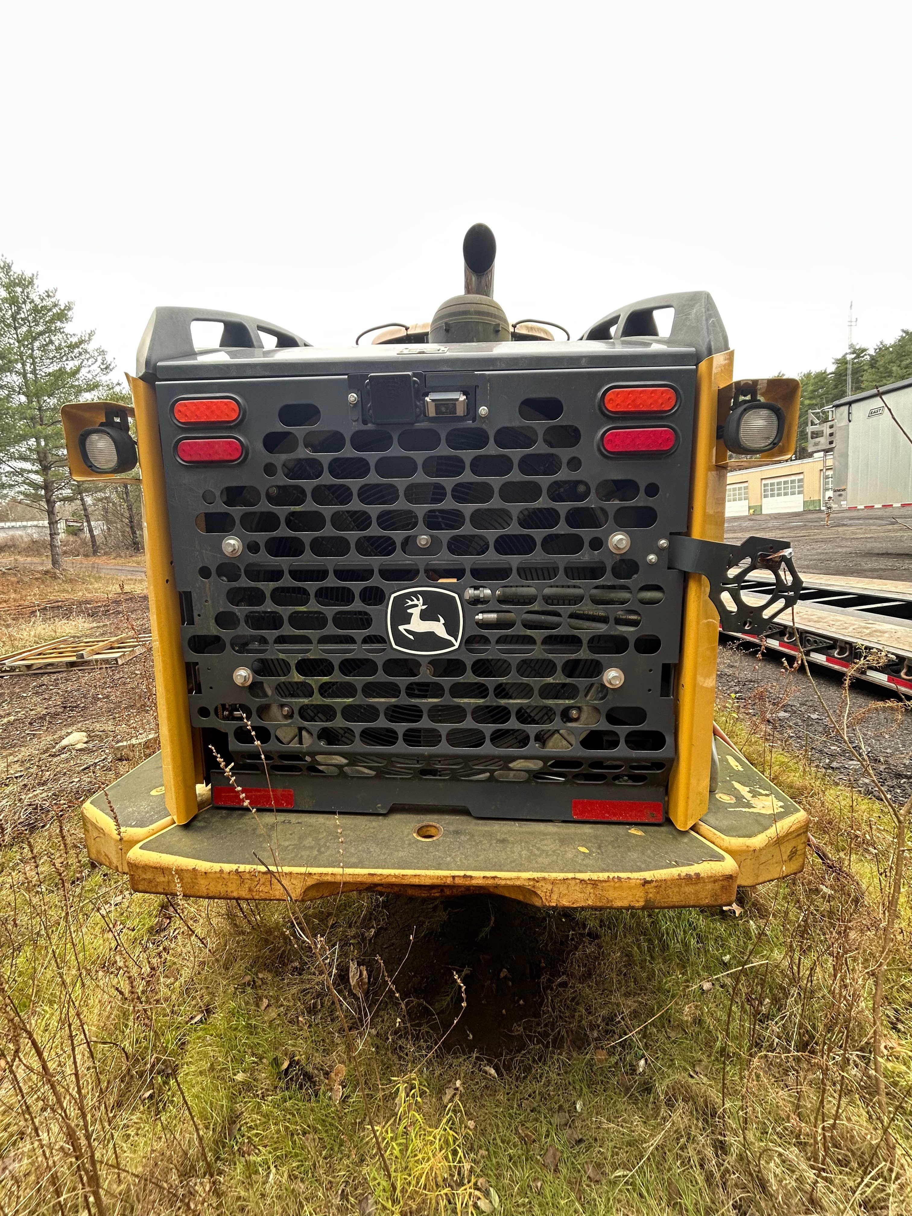 John Deere 824K — photo 2