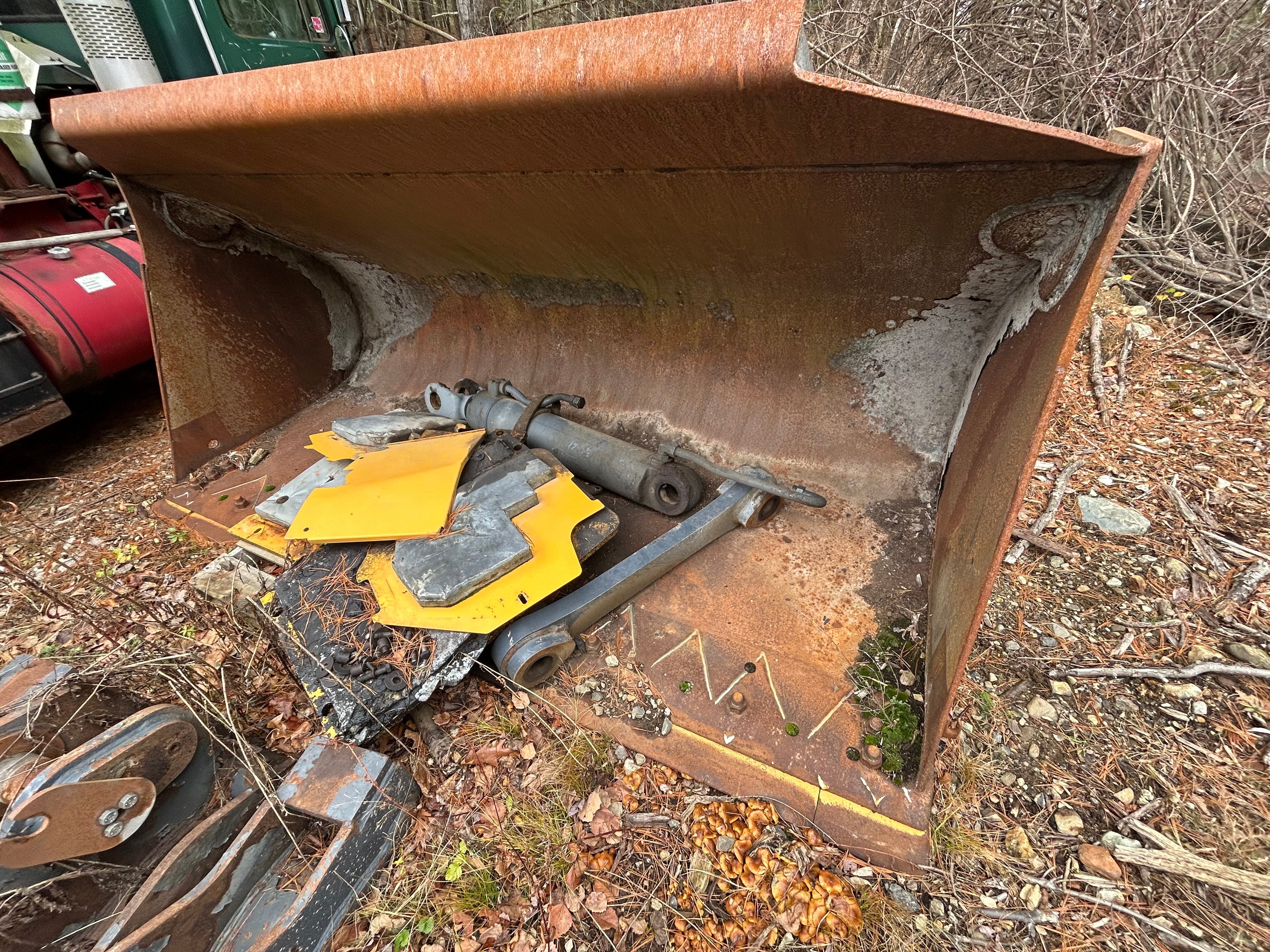 John Deere 824K — photo 9