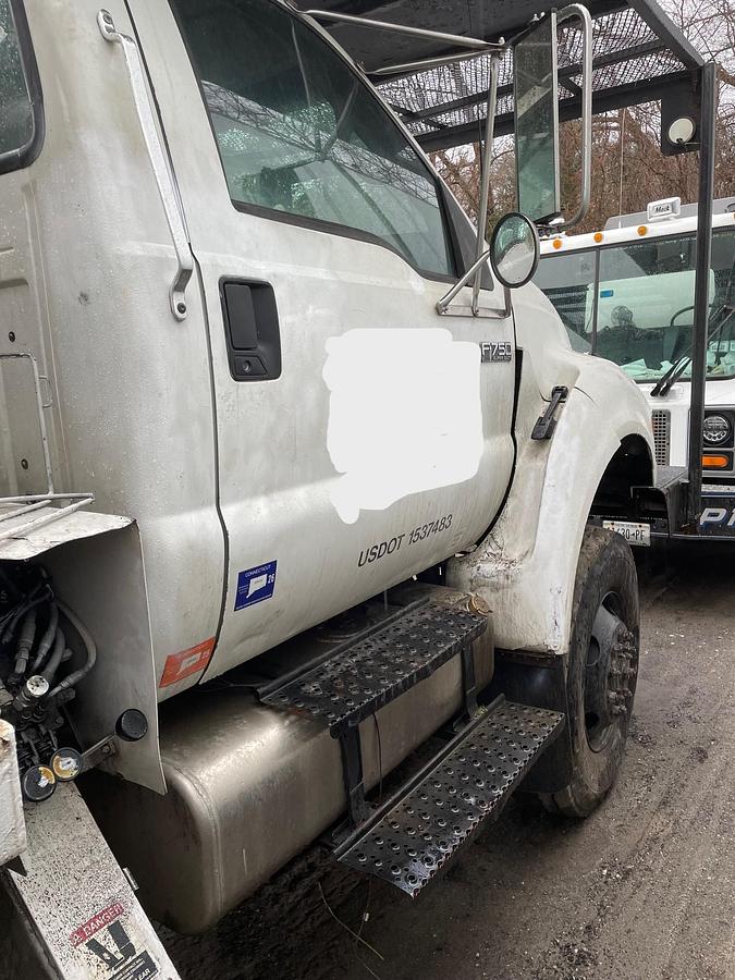 Ford F 750 Altec 75' Boom Lift — $55,000 — photo 11