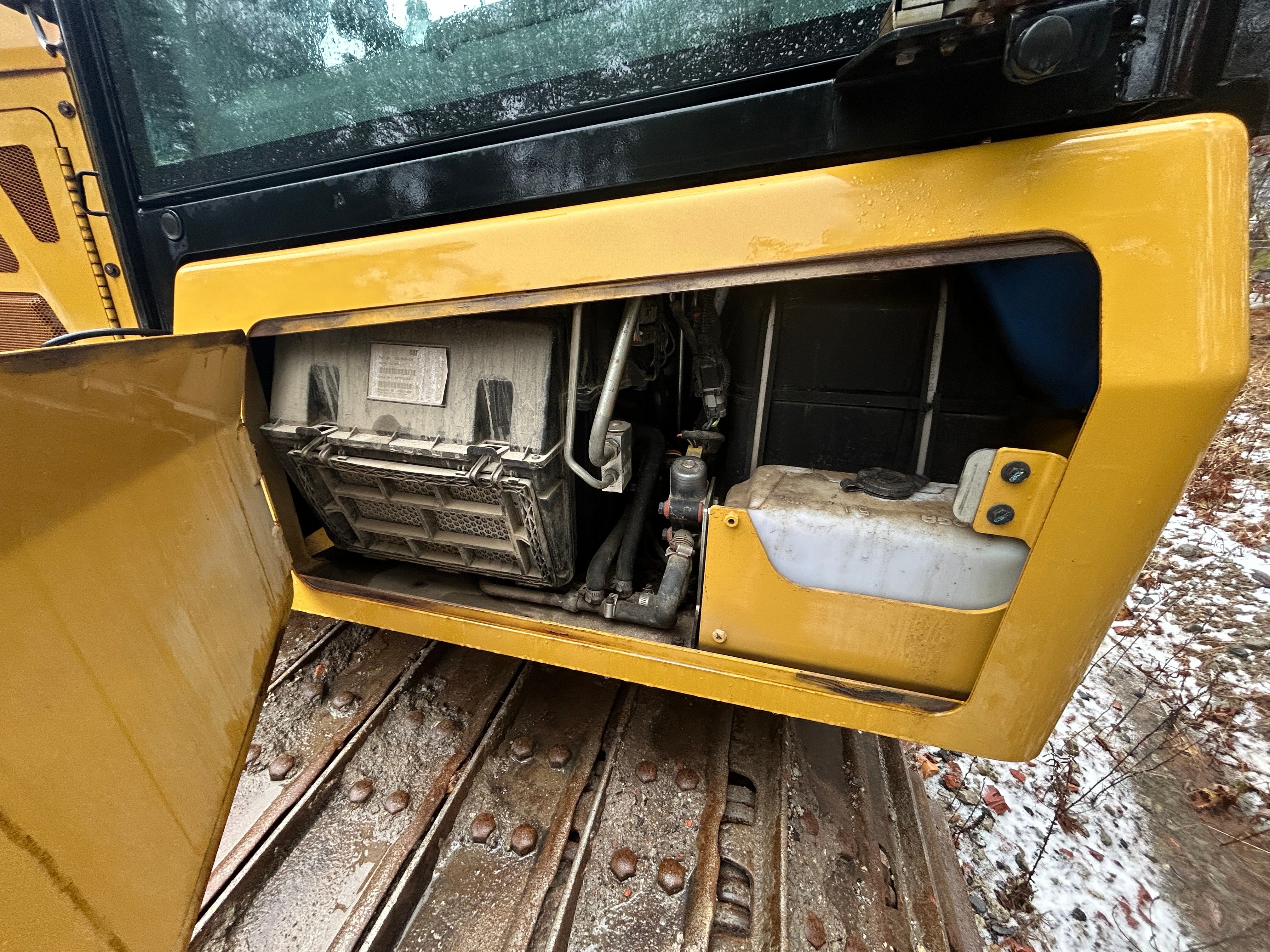 2017 Caterpillar D5K2 LGP — Middleboro, Massachusetts — $90,000 — photo 3