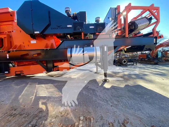 2025 EAGLE CRUSHER 3242 CS526C — photo 2