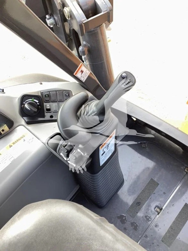 2025 CASE 580SN LB243F — photo 5