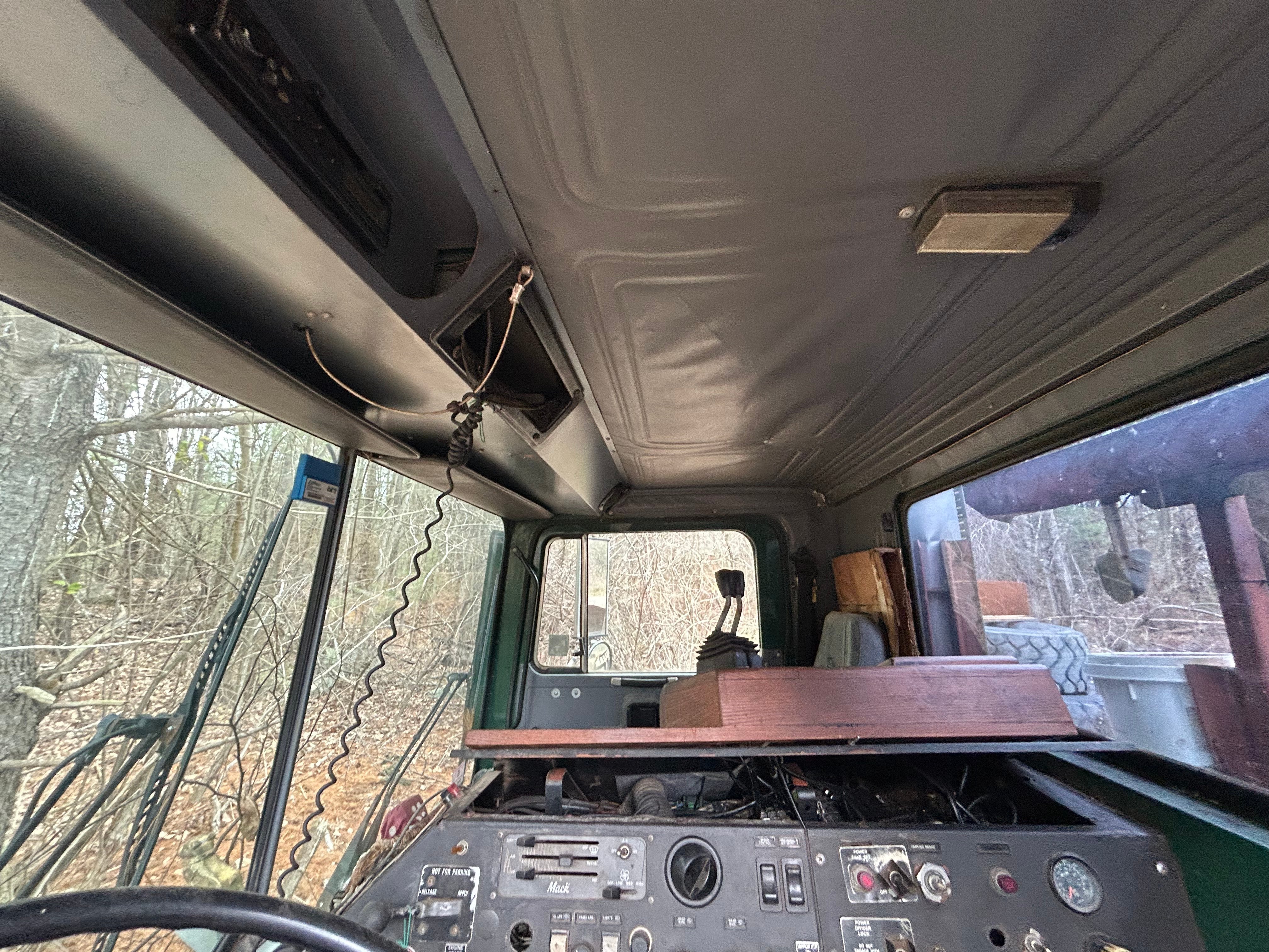 Mack — photo 5