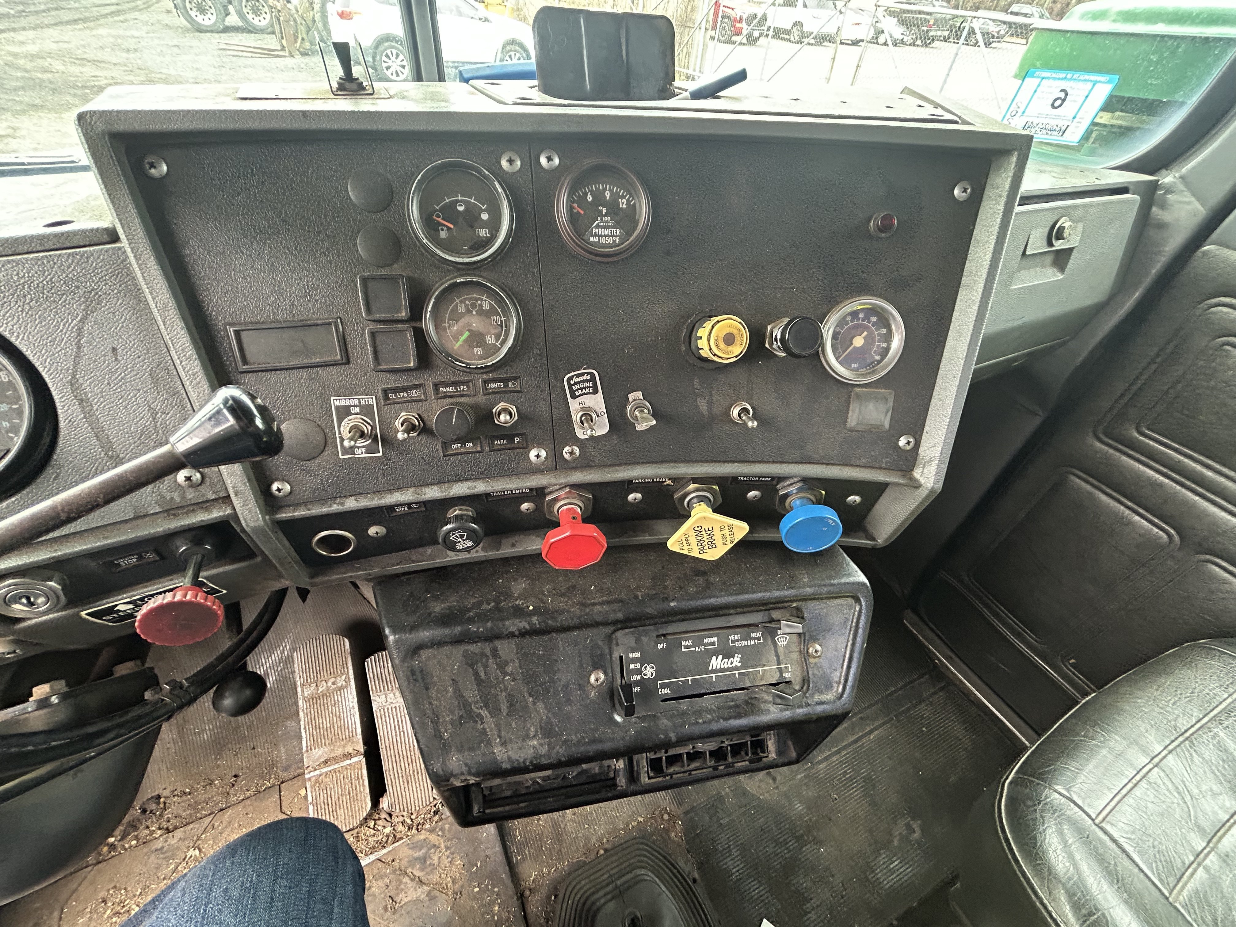 Mack RD688S — photo 3
