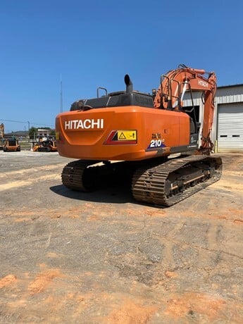 2023 Hitachi ZX210 LC-6 — Charlotte, North Carolina — $207,000 — photo 3