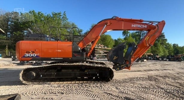 2023 Hitachi ZX300 LC-6 — Charlotte, North Carolina — $242,000 — photo 2