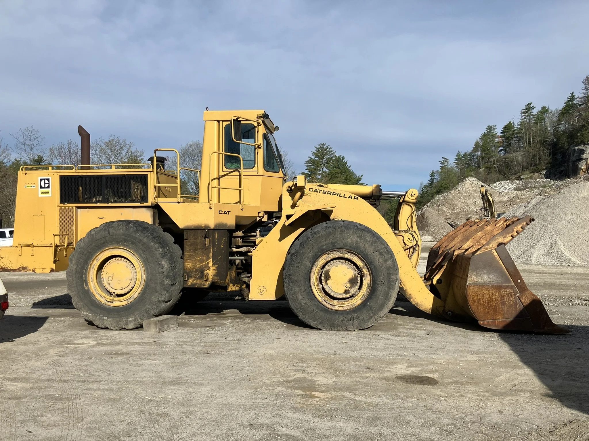 CAT 988B Wheel Loader — CAT 988B — Reading, Massachusetts