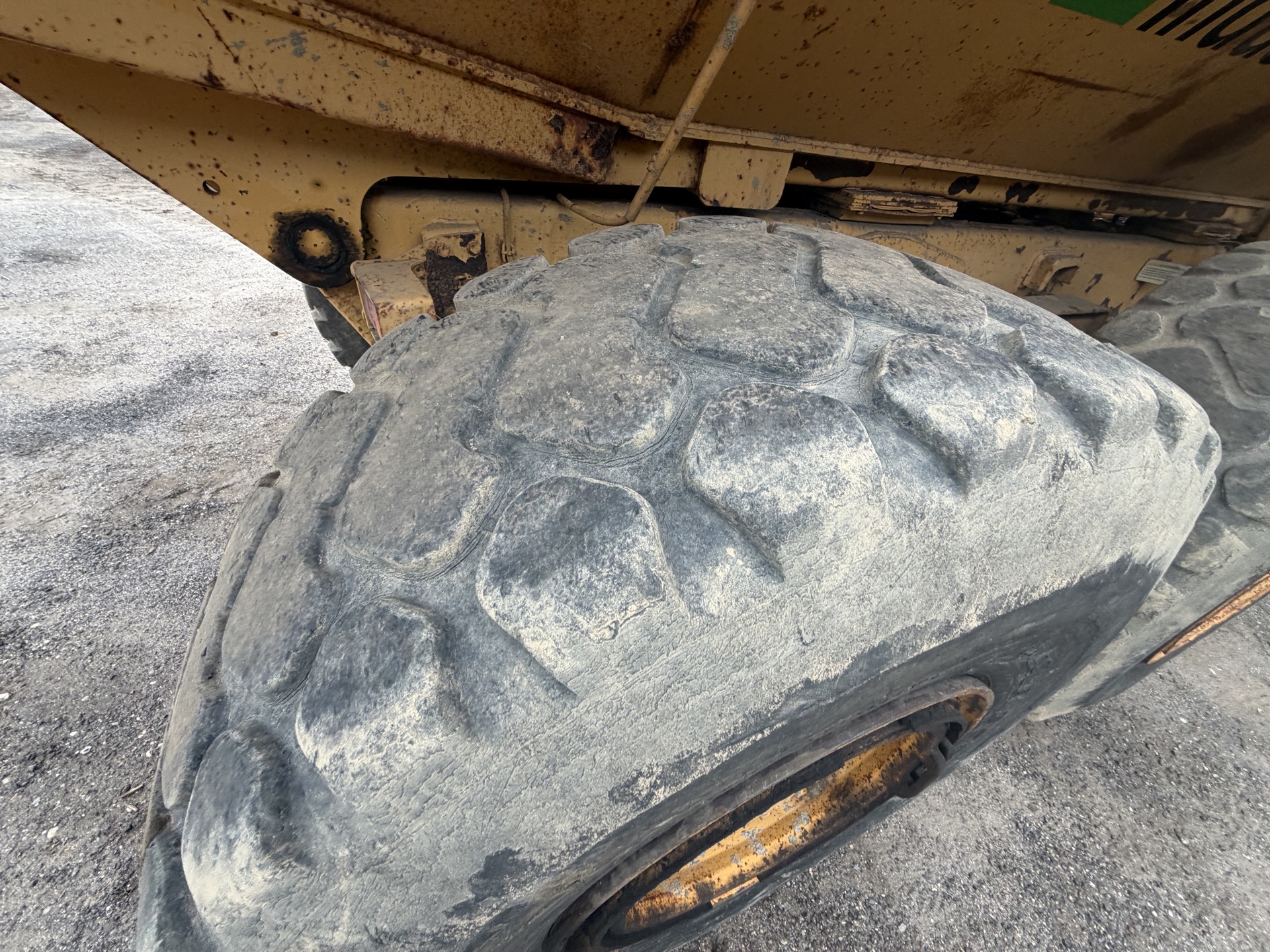 Caterpillar 725 — New York — photo 10