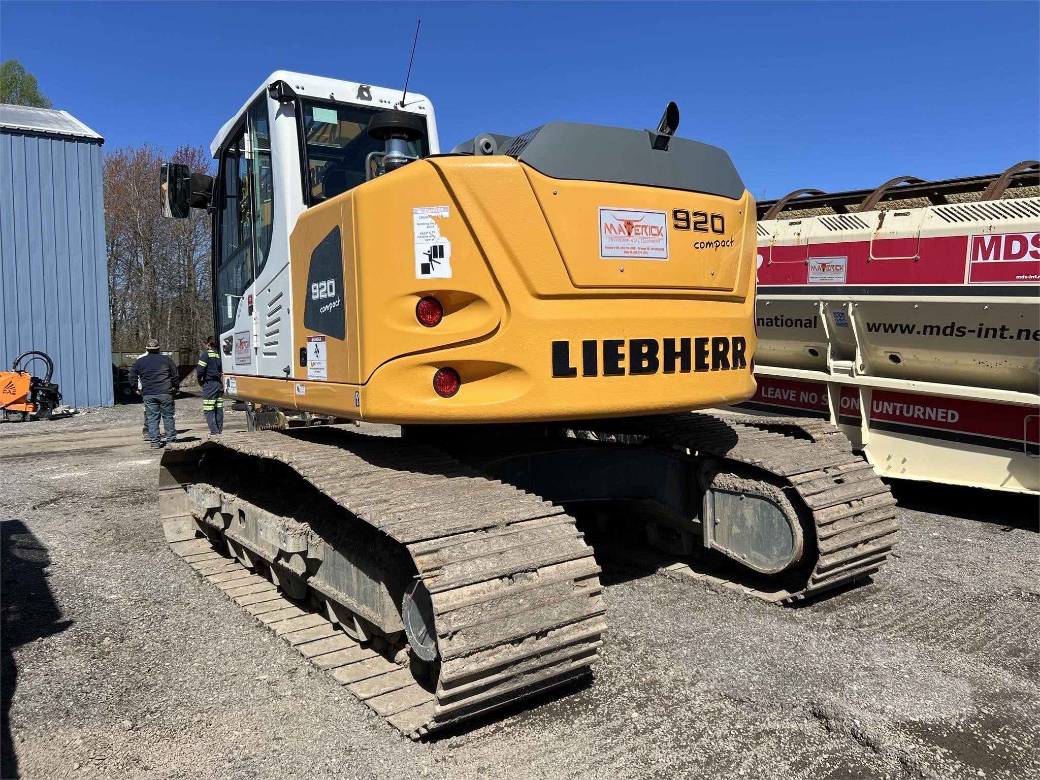2017 Liebherr R920LC — $199,000 — photo 2