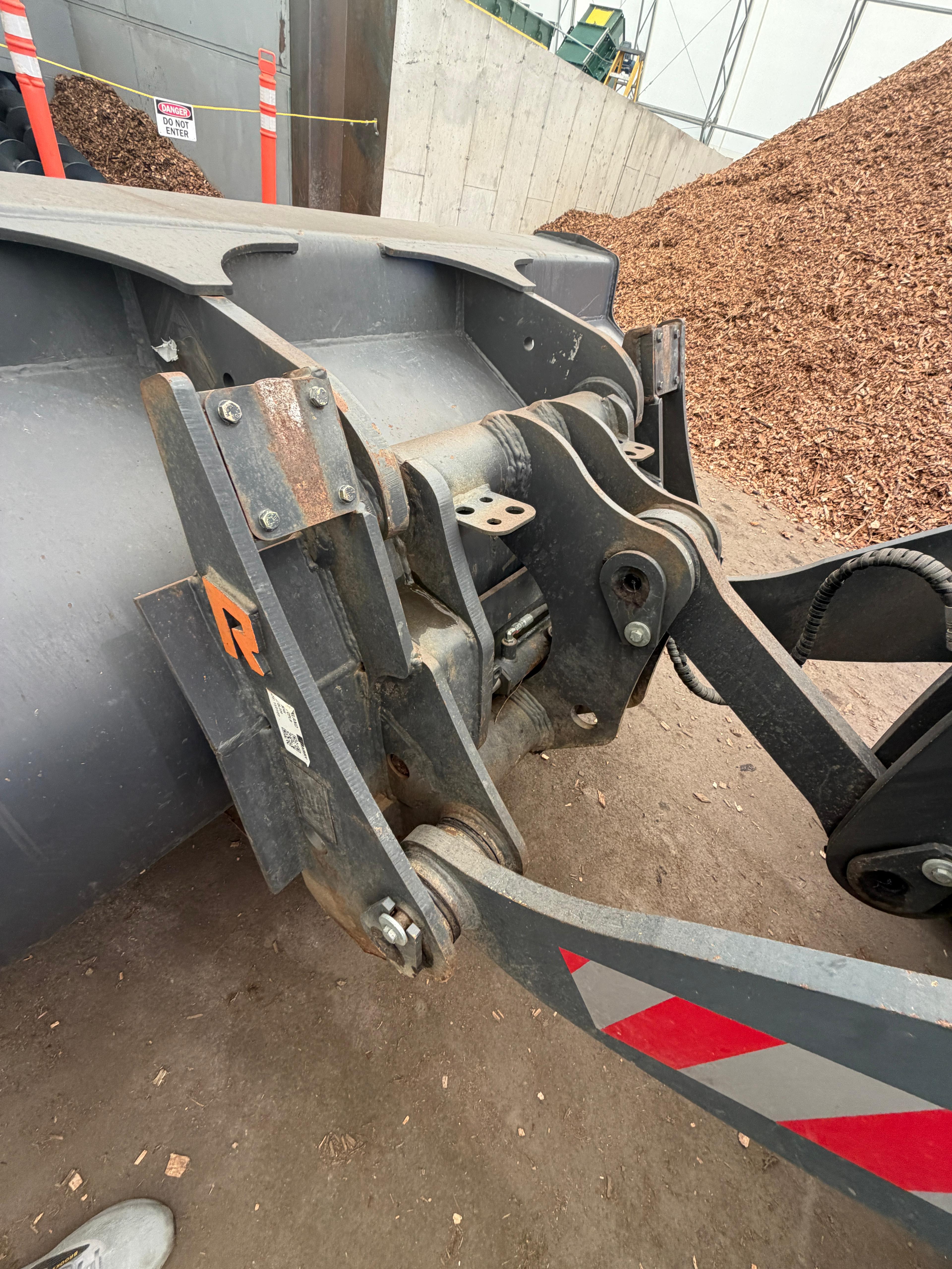 Develon DL220 — photo 2