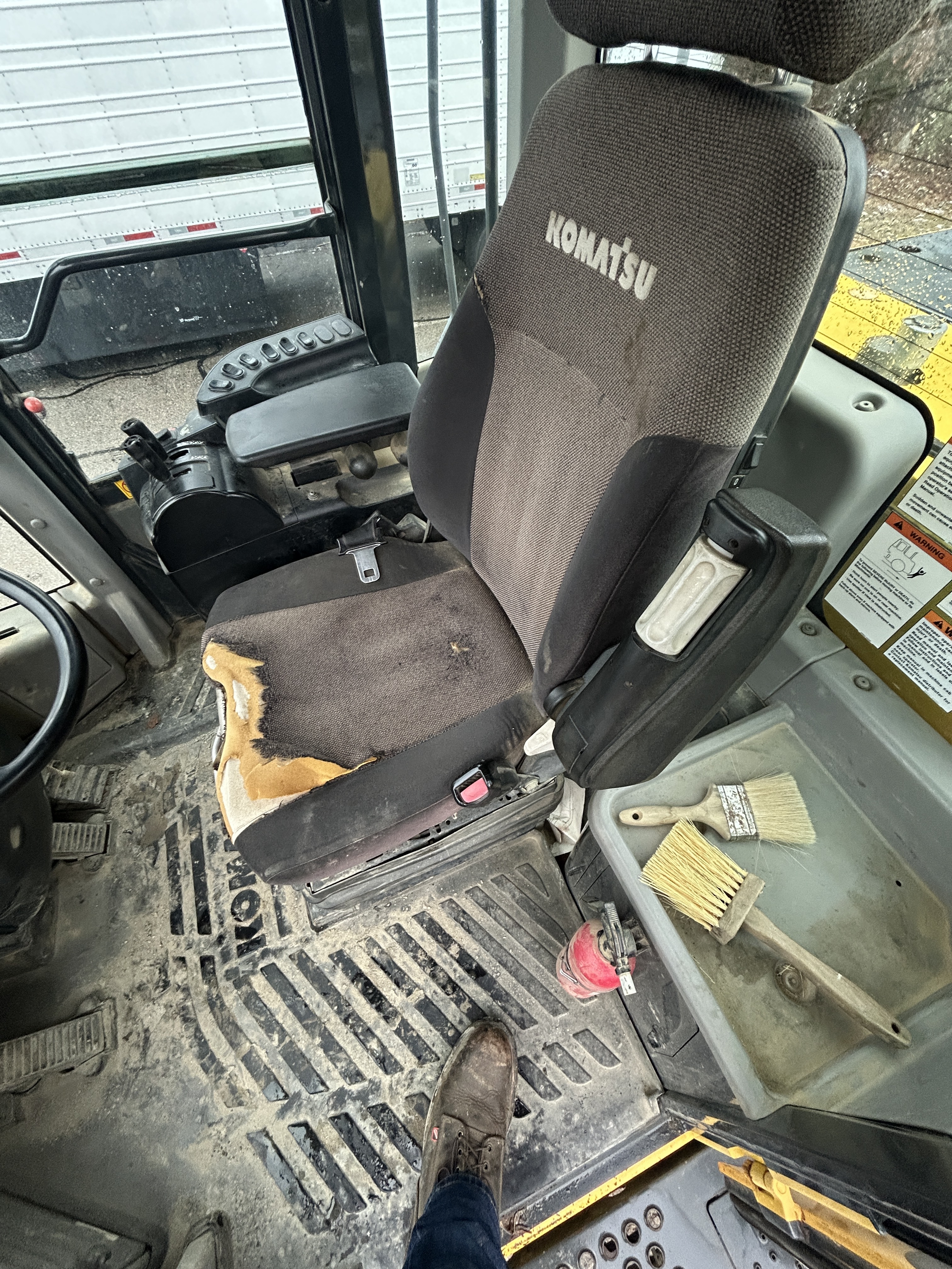 2011 Komatsu WA380-7 — Massachusetts — $90,000 — photo 10