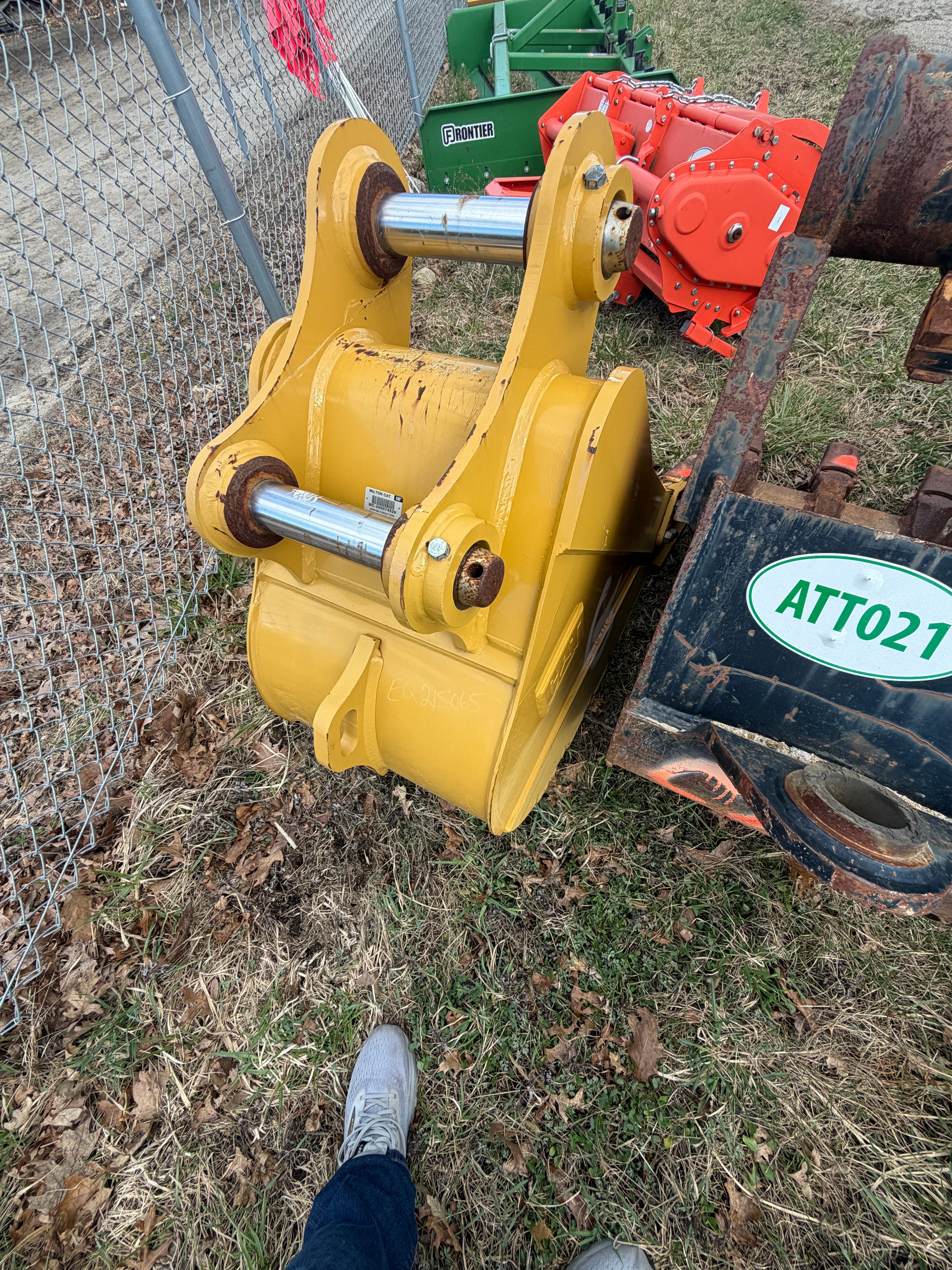 CAT Quick-Coupler Bucket — Providence, RI — $4,500 — photo 6