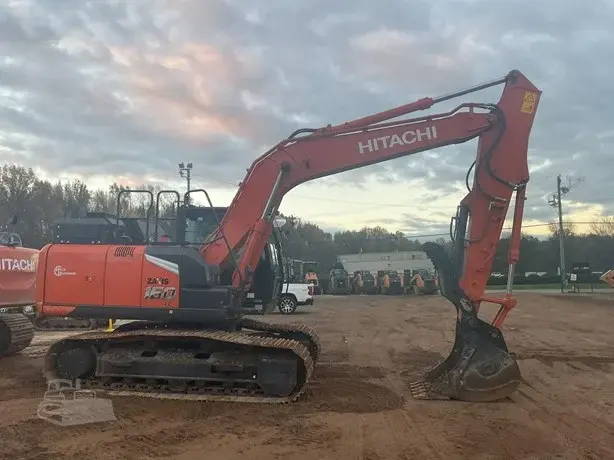 2024 Hitachi ZX160 LC-7H — Charlotte, North Carolina — $149,000 — photo 2