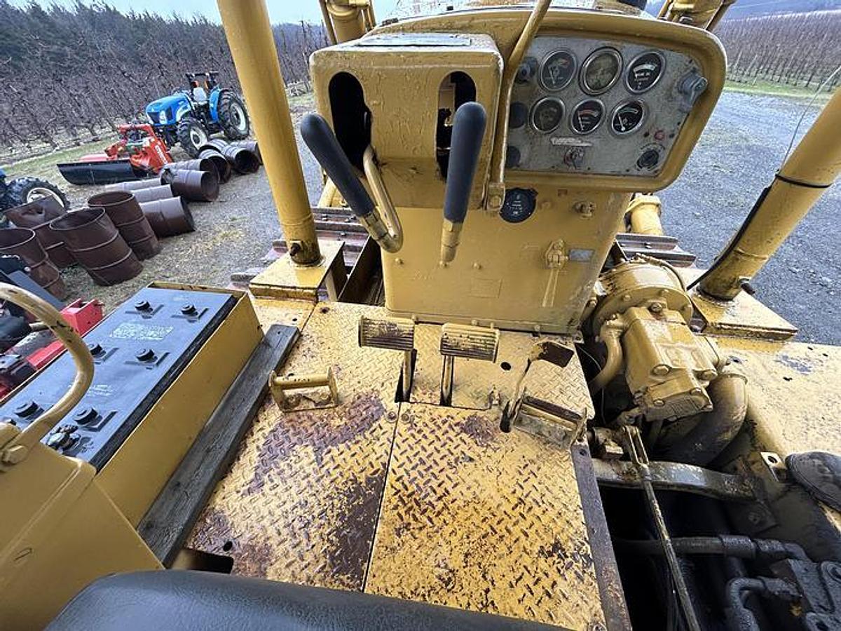 Caterpillar D-9G — $80,000 — photo 3