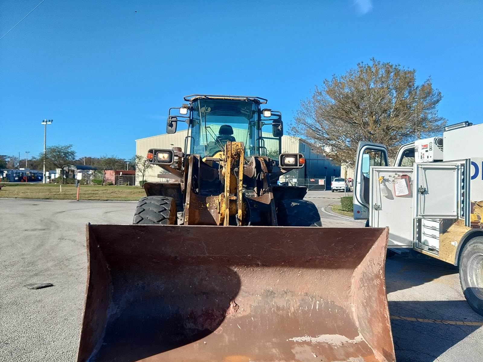 2022 Komatsu WA320-8 — Midwest US — $123,000 — photo 3
