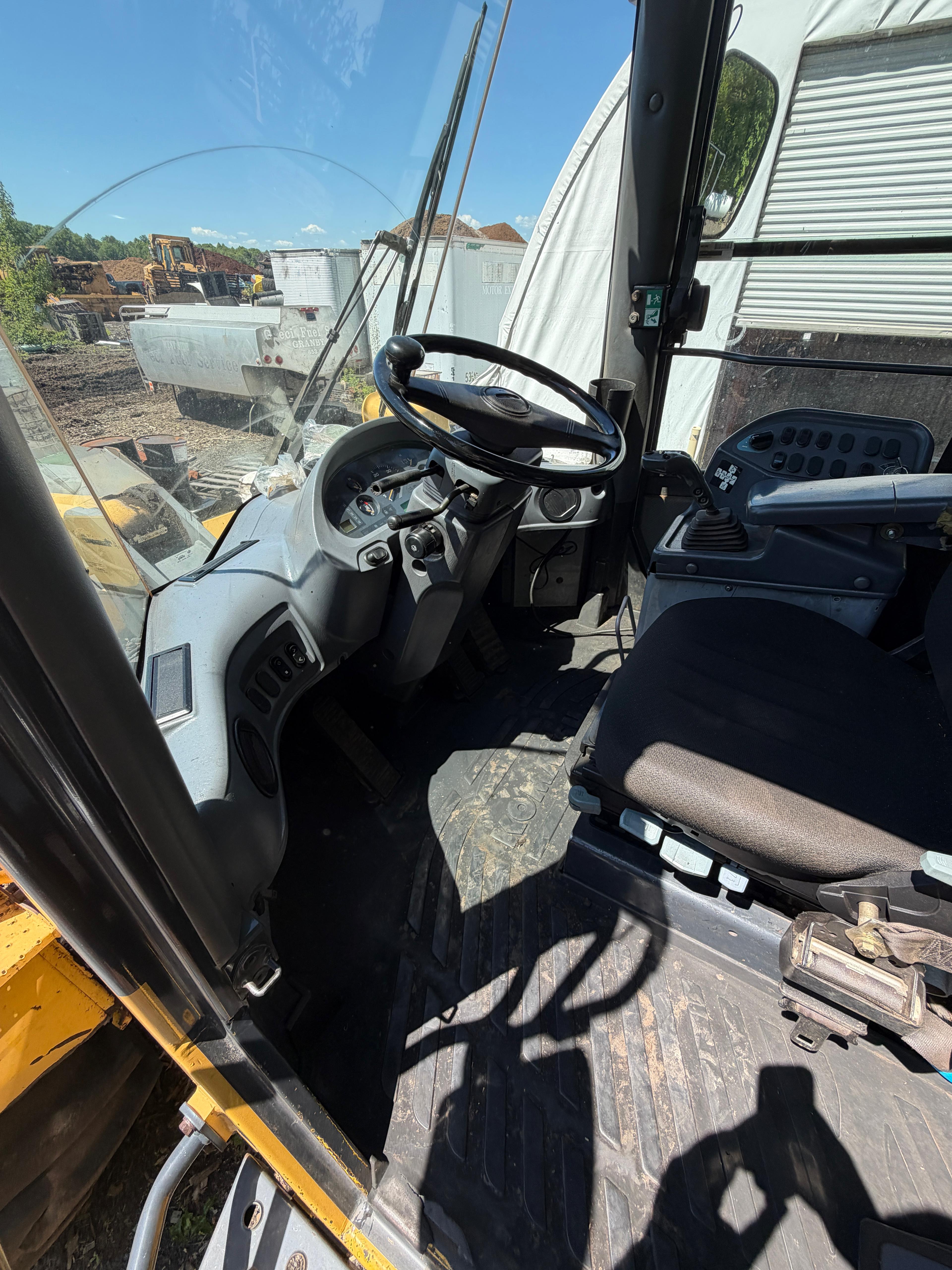 Komatsu WA430 — Ellington, CT — $58,000 — photo 12