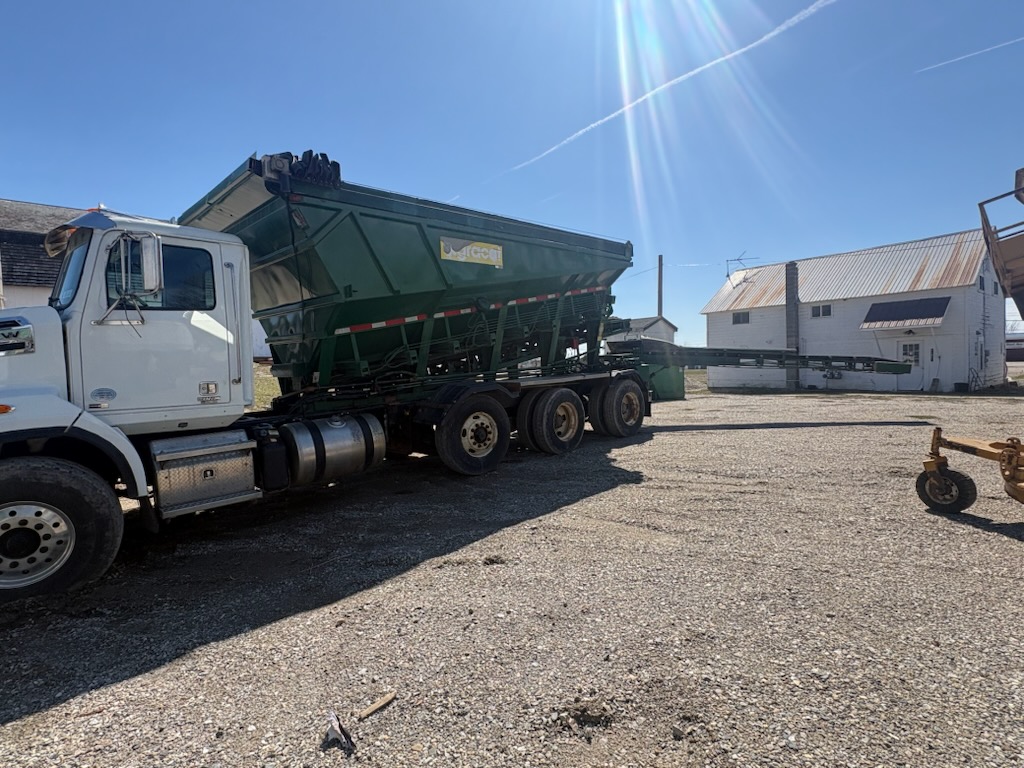 2015 Western Star Trucks 4700SB — $132,000 — photo 2