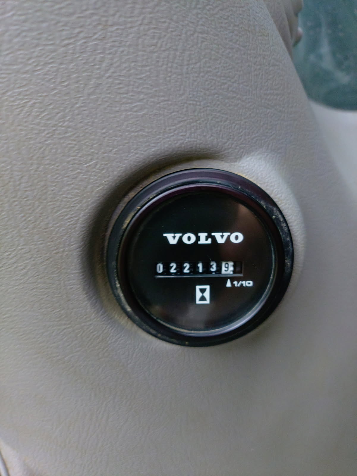 2018 VOLVO EC350EL — $161,000 — photo 4