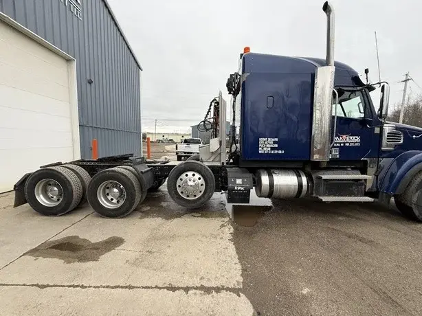 2021 FREIGHTLINER 122SD — Freightliner 122SD — Ashtabula, Ohio