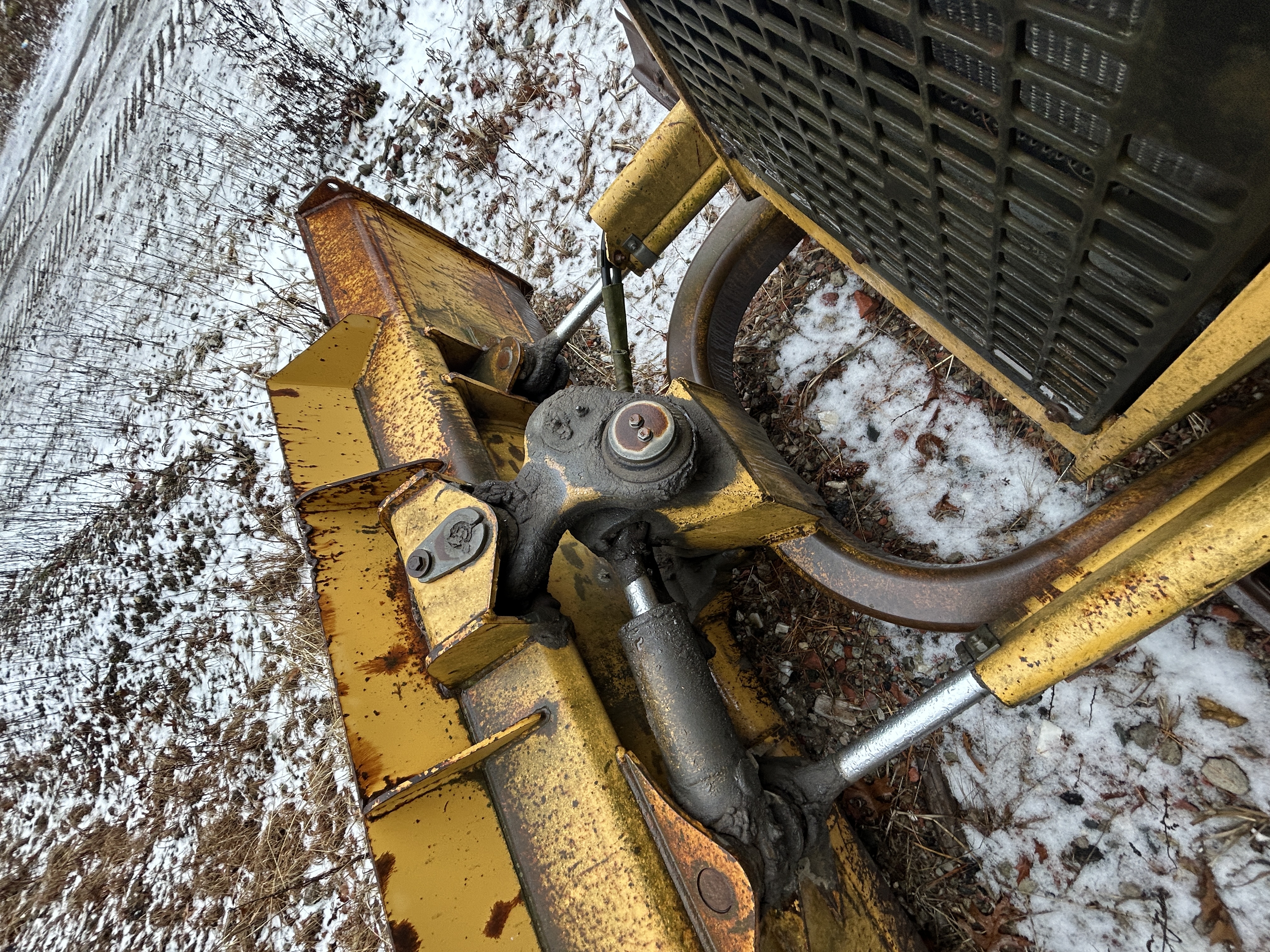 John Deere 450GLT — $25,000 — photo 3