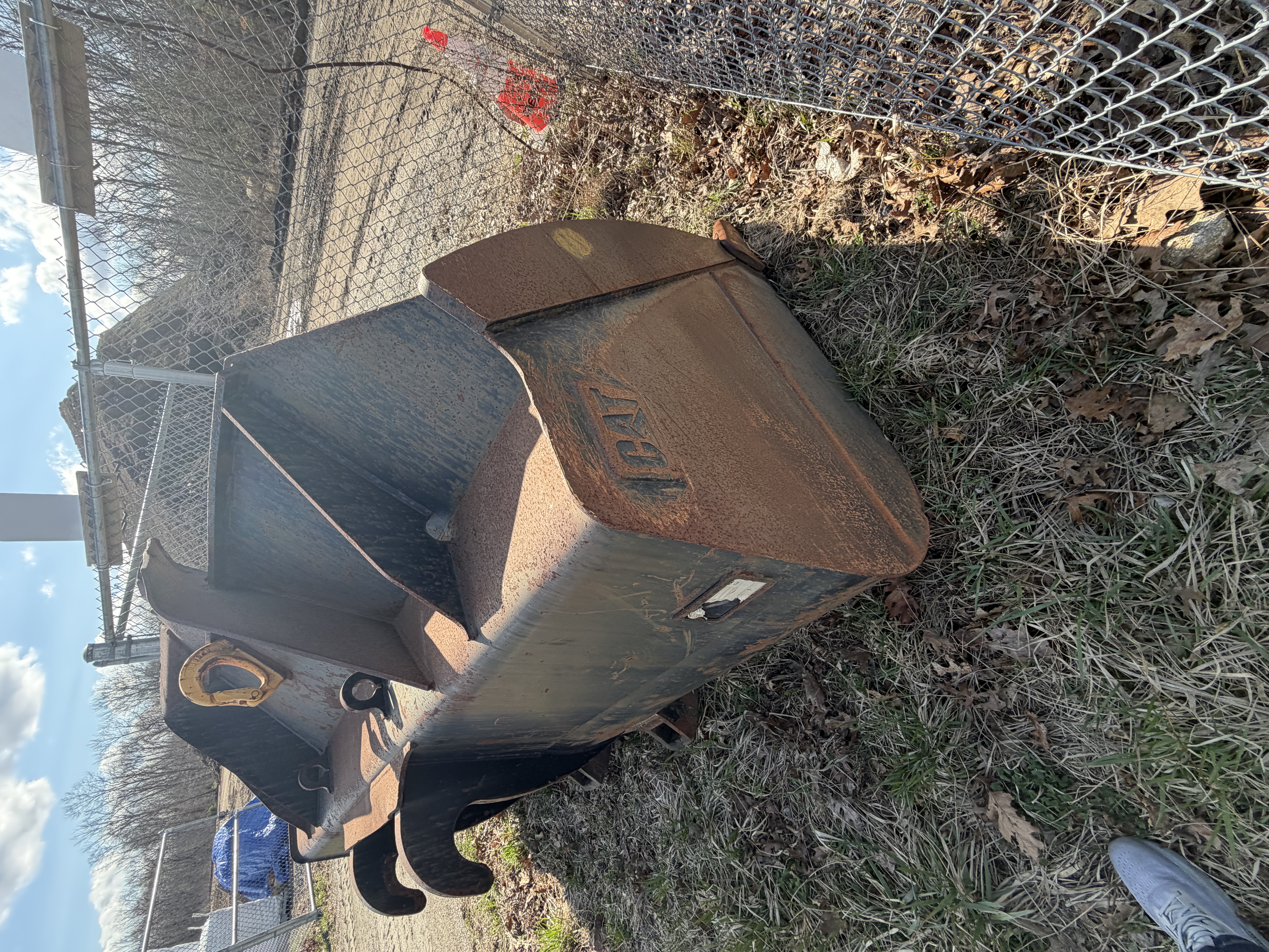 Cat General Purpose Bucket — photo 2