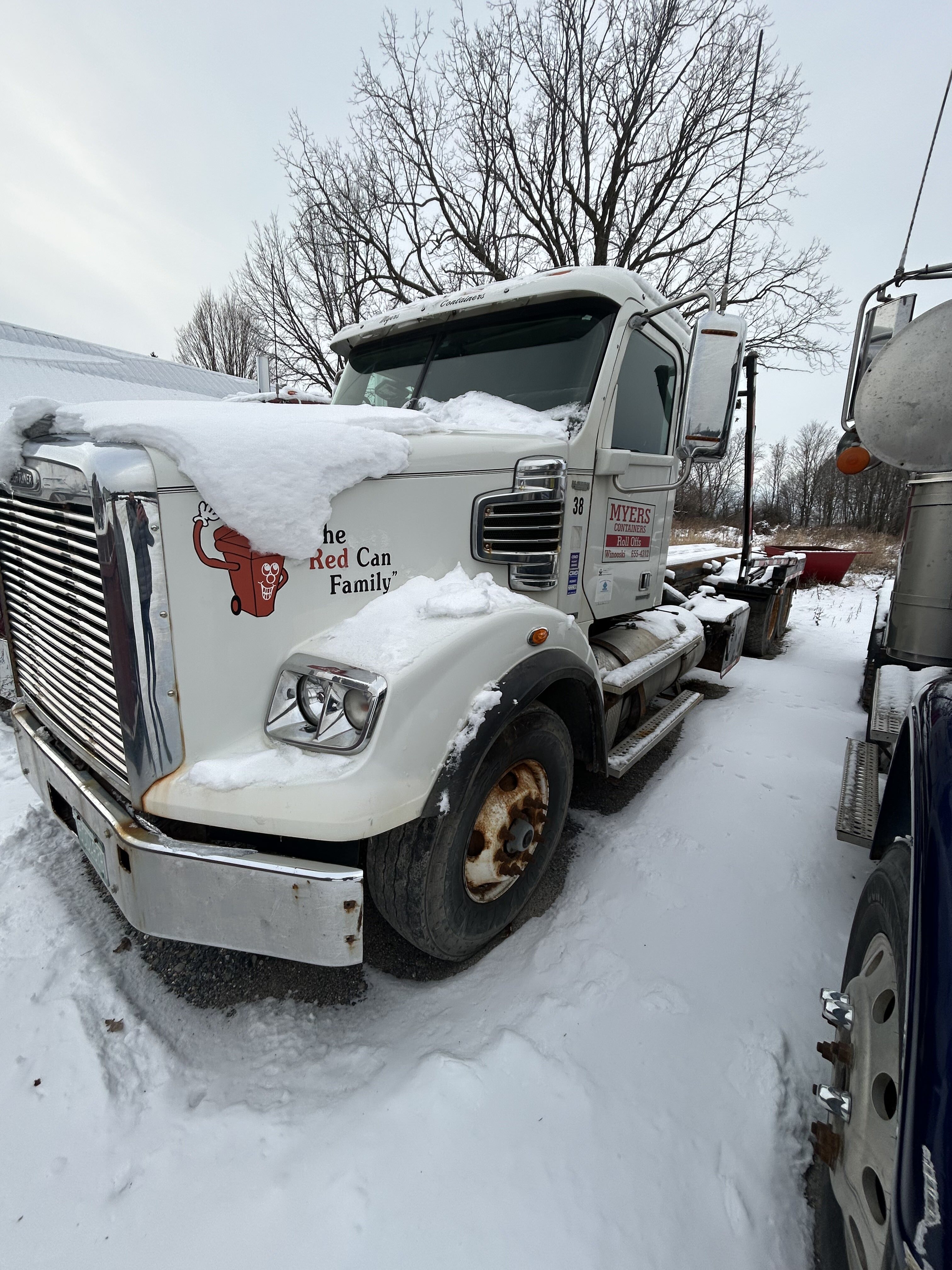 Freightliner Roll Off Truck — Freightliner
