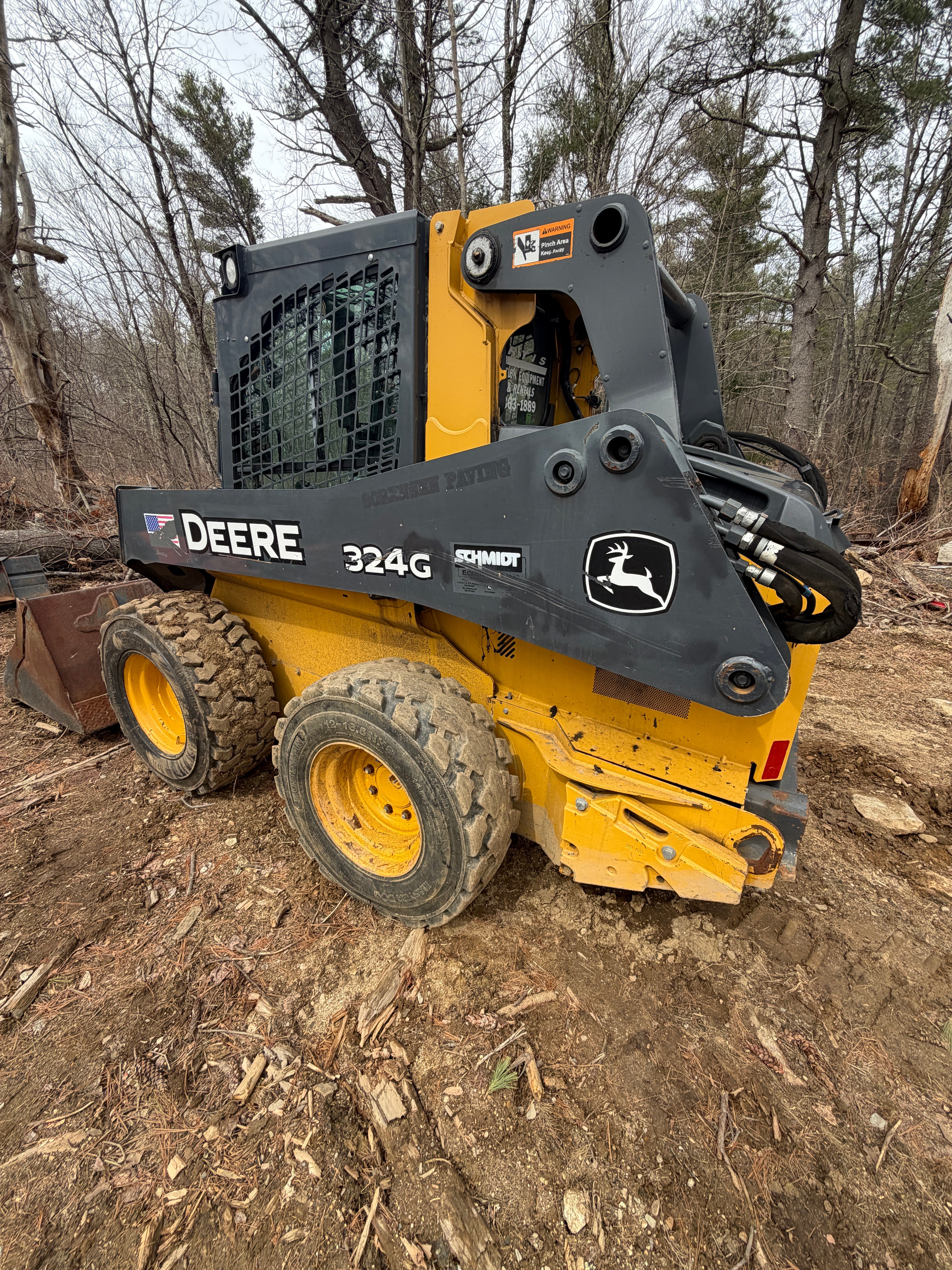 John Deere 324G Skid Steer — John Deere 324G — Leicester, Massachusetts