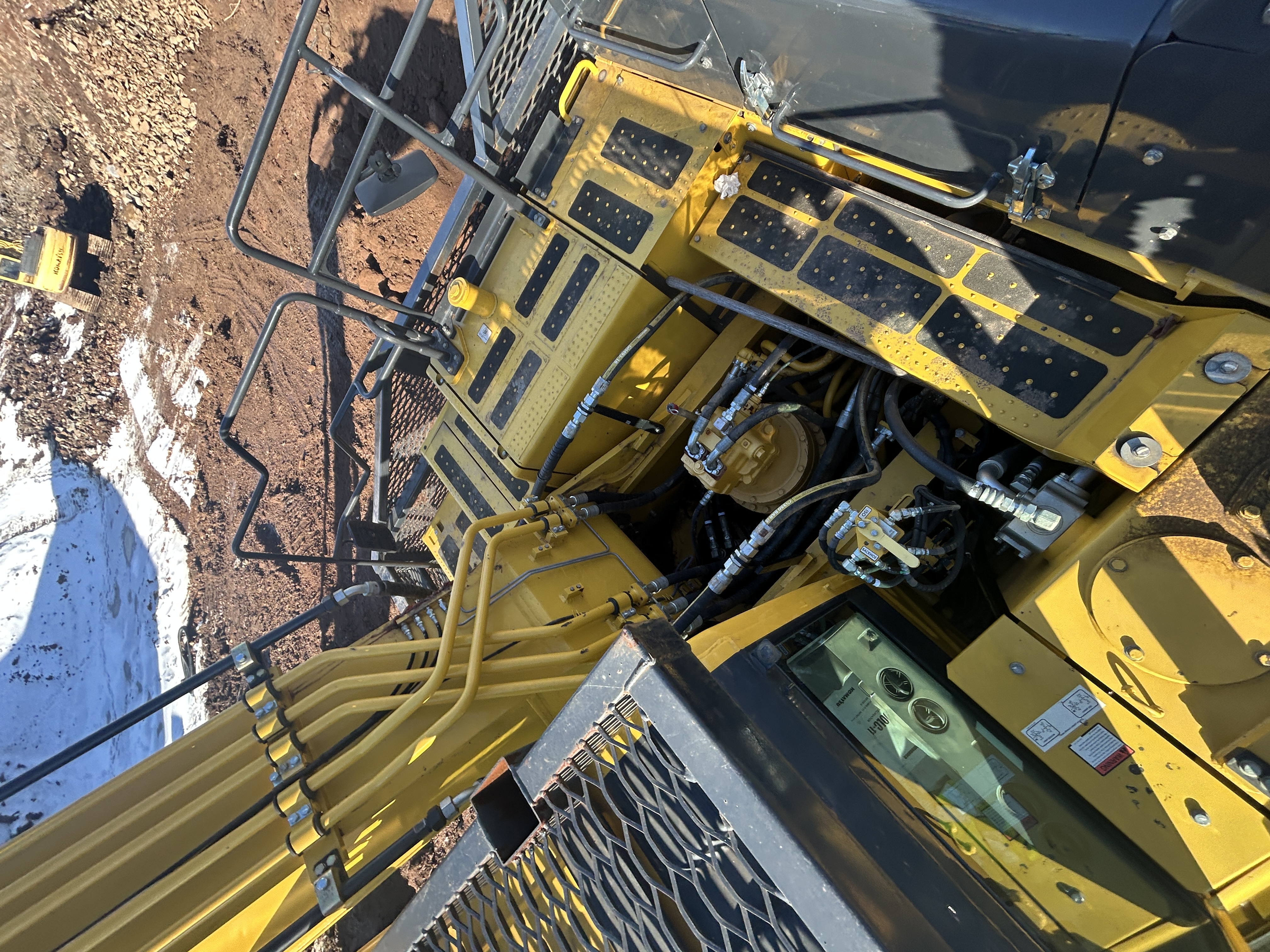 Komatsu PC490LC-11 — $449,000 — photo 7
