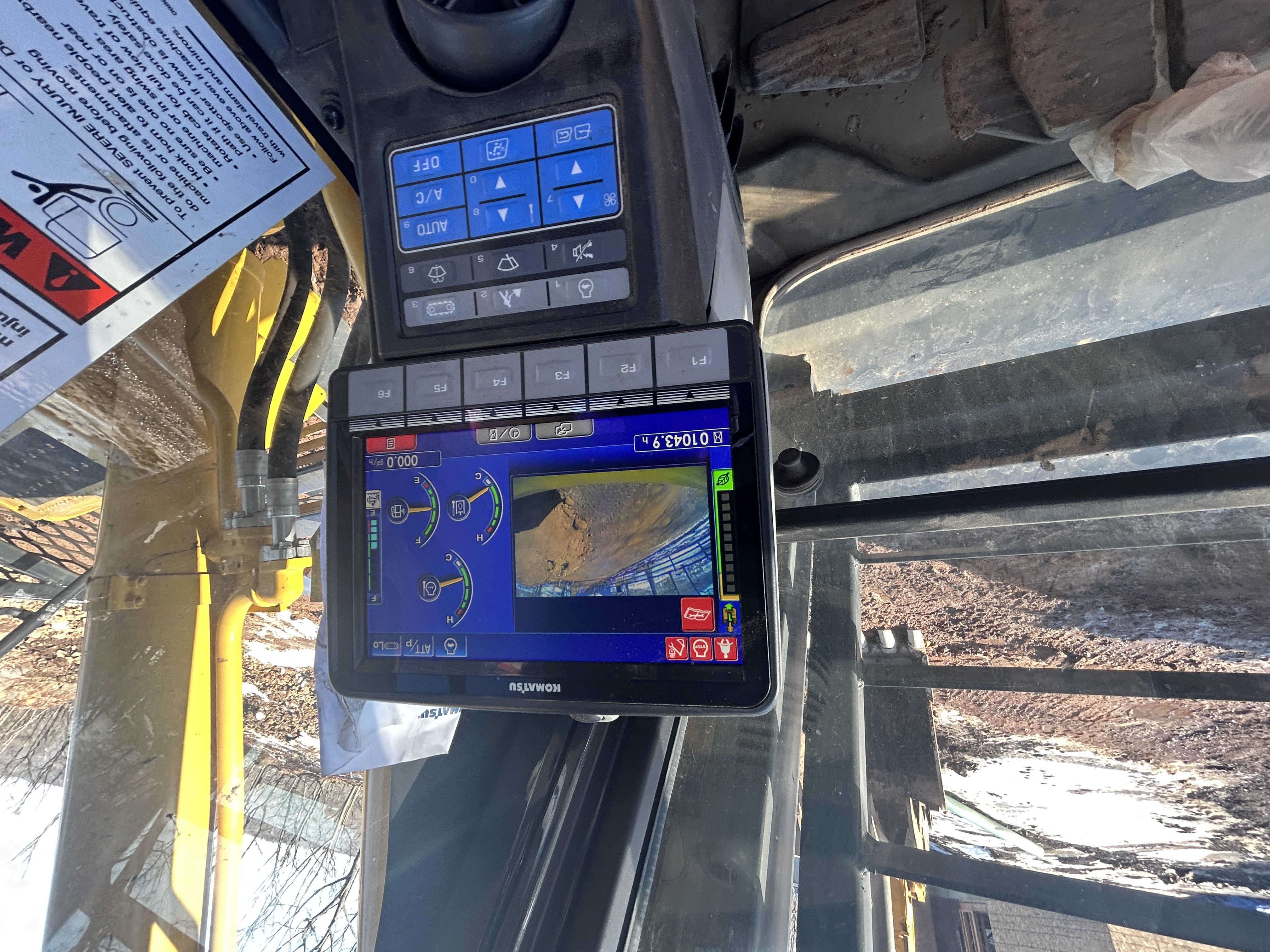 Komatsu PC490LC-11 — $449,000 — photo 6