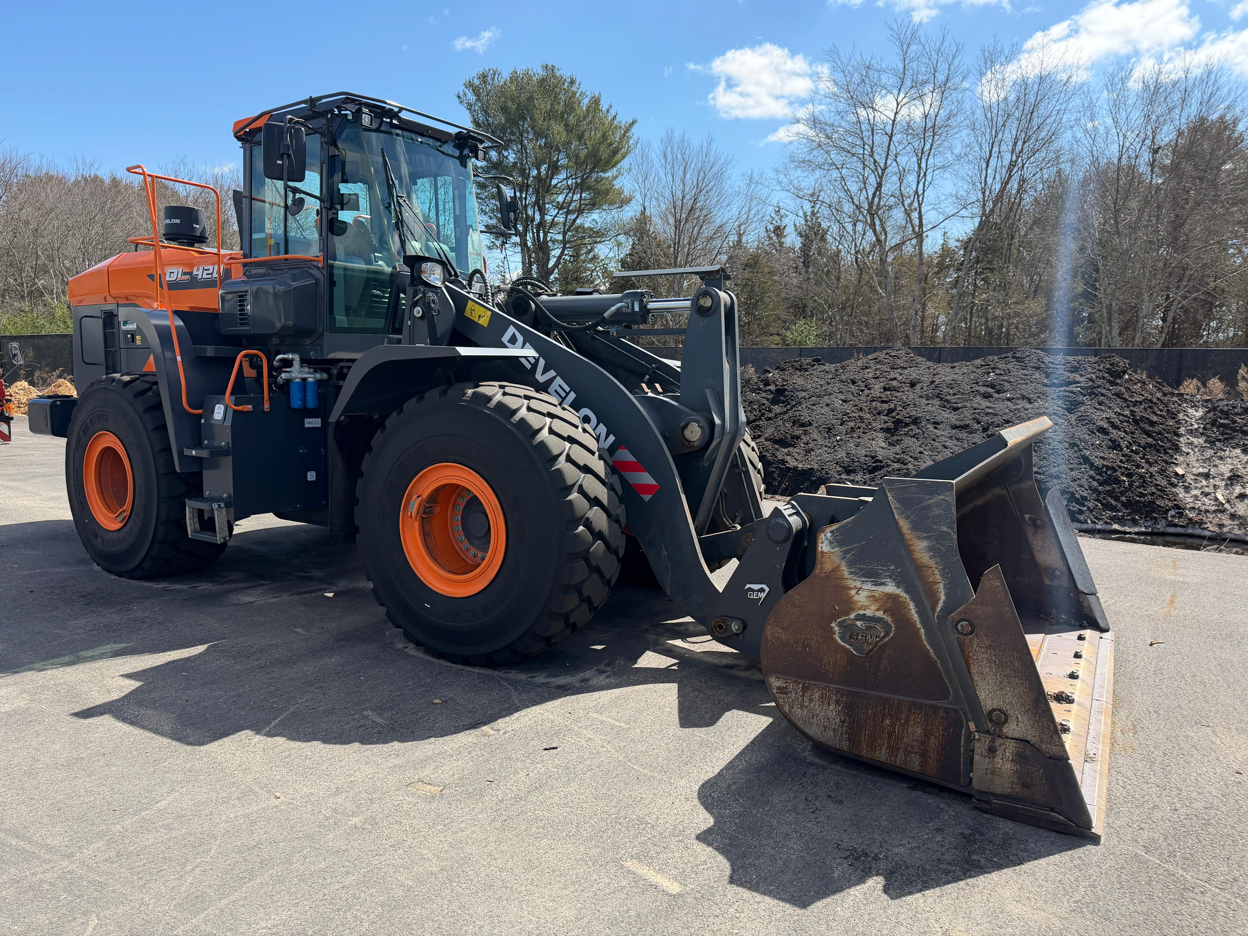 Develon DL420 Wheel Loader — Develon DL420