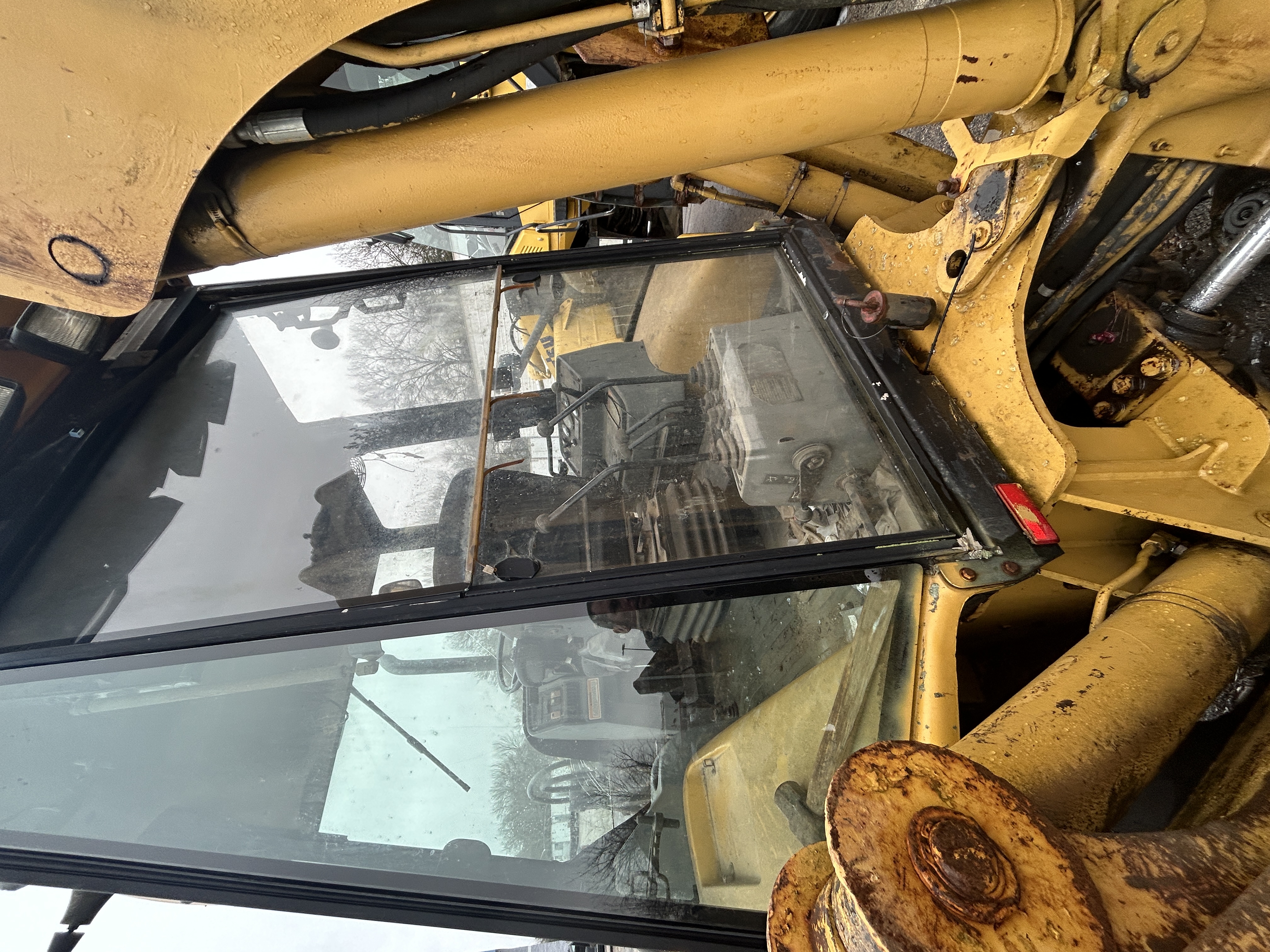 Caterpillar 416C — $28,000 — photo 8
