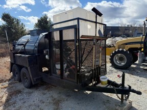 700 Gallon Sealcoat Trailer — $13,500 — photo 2