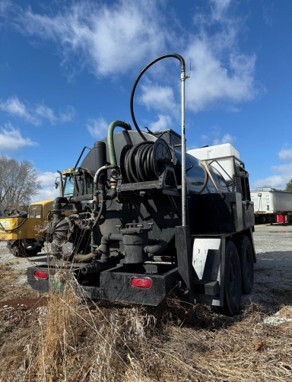 700 Gallon Sealcoat Trailer — $13,500 — photo 4