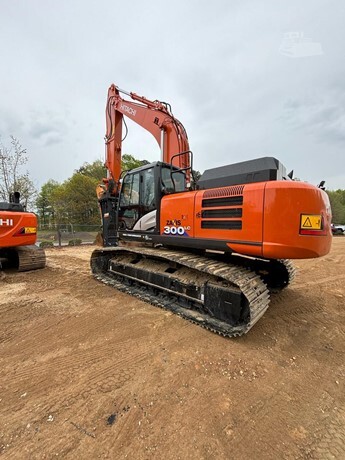 2023 Hitachi ZX300 LC-6 — Raleigh, North Carolina — $225,000 — photo 3