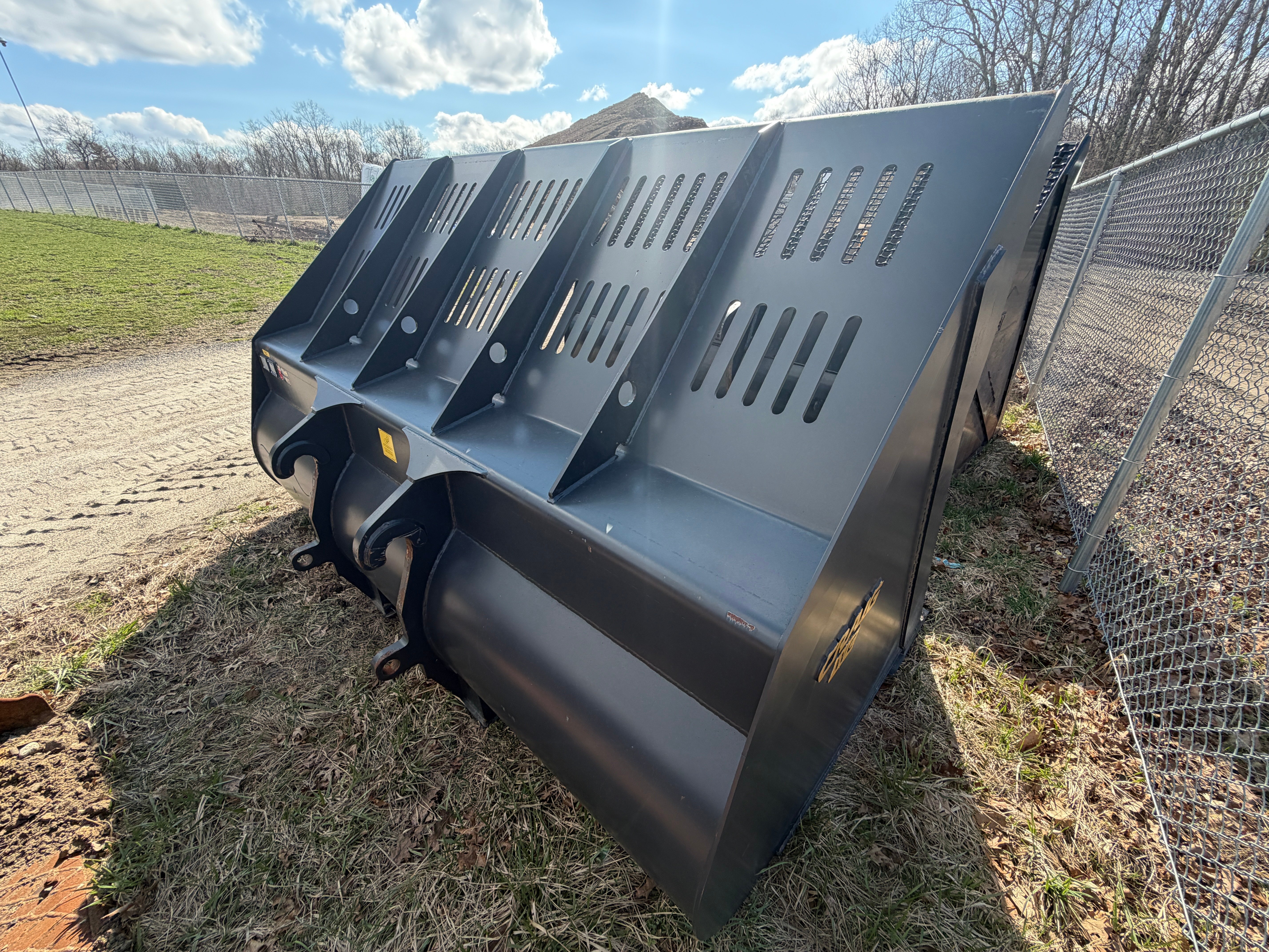 Craig Mfg WG Series Bucket — Craig Mfg WG Series Bucket — Providence, RI