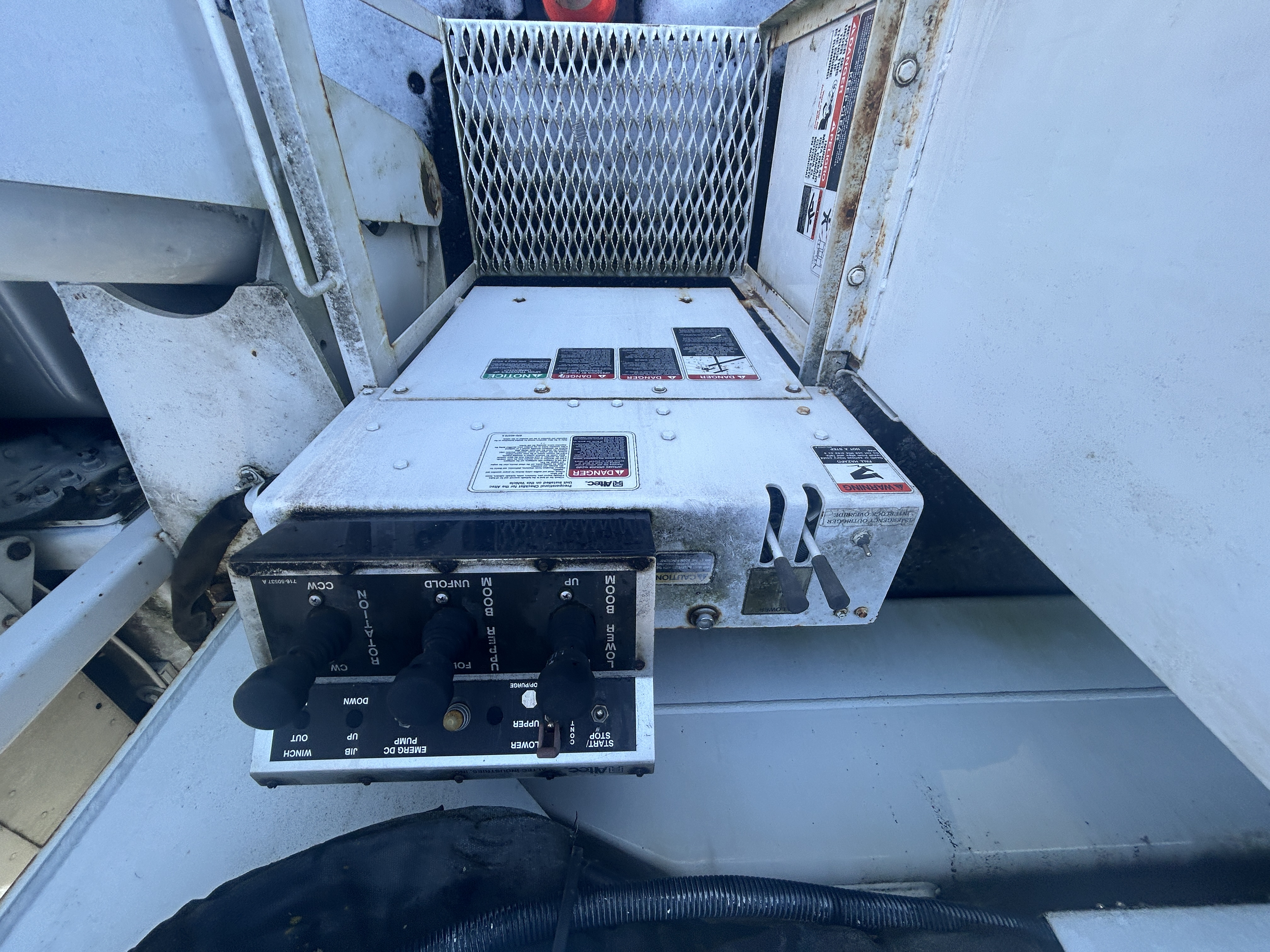 Freightliner AM900-E100 — $40,000 — photo 6