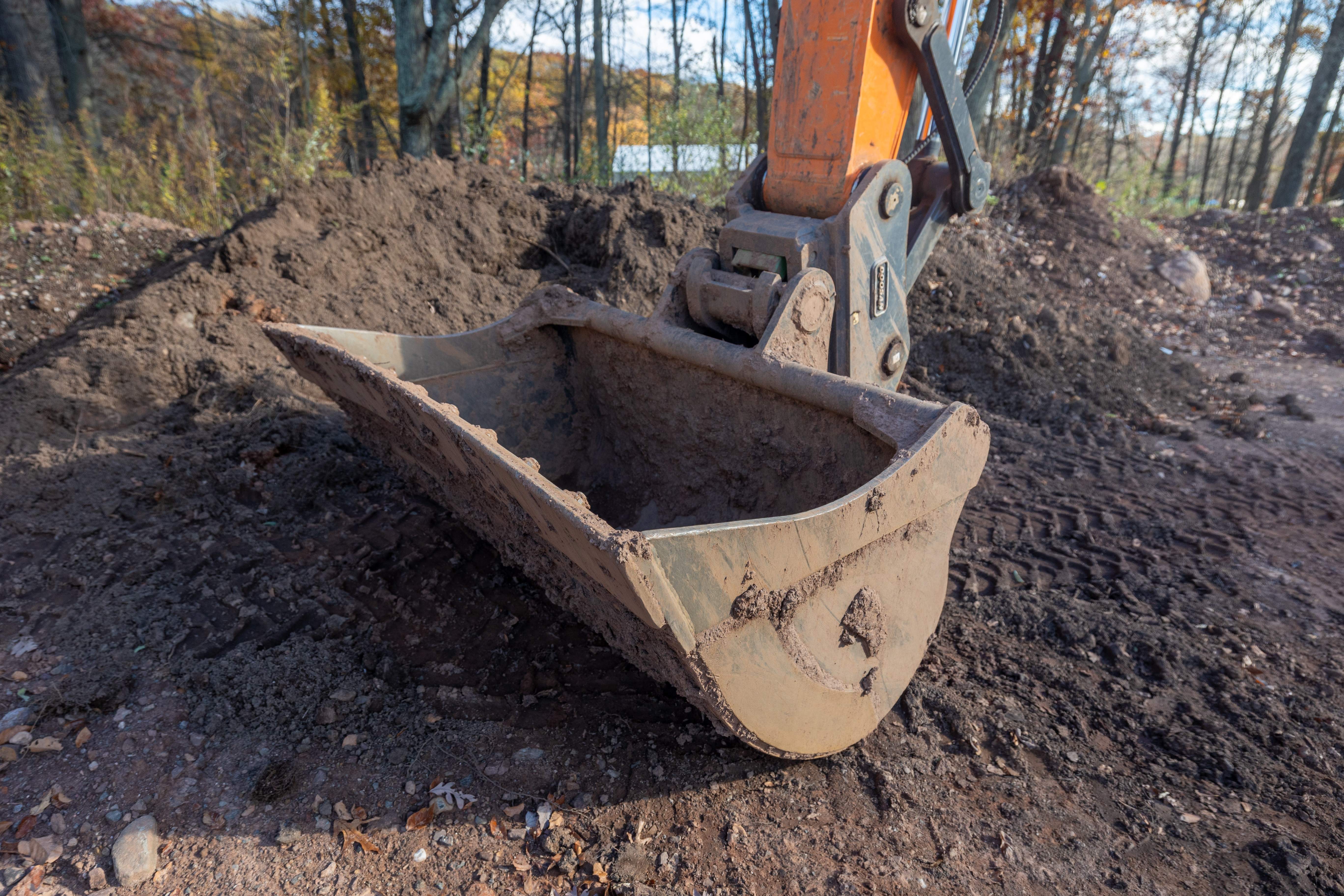 Develon DX210W — $159,000 — photo 2